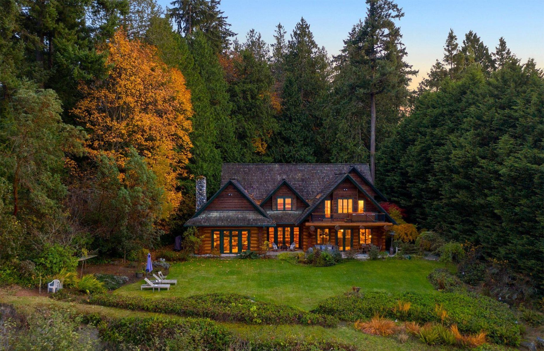 Luxury log cabin, Washington, USA: $3.1 million (£2.4m)