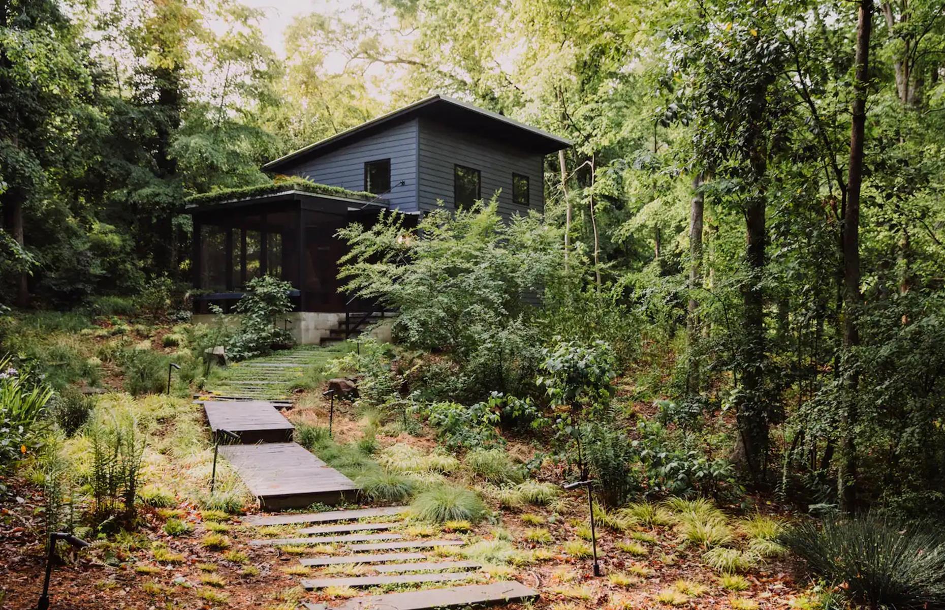 Modern tiny house, North Carolina, USAx