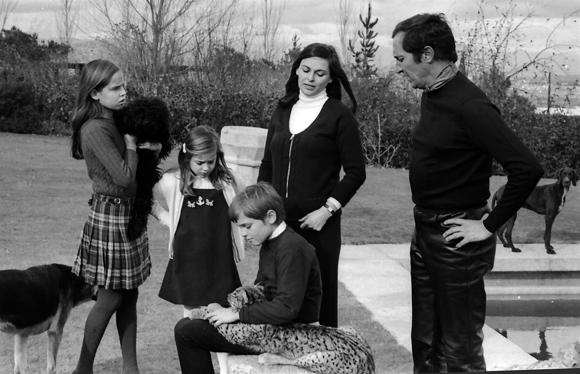 Luis Miguel Dominguin, Lucia Bosé and children