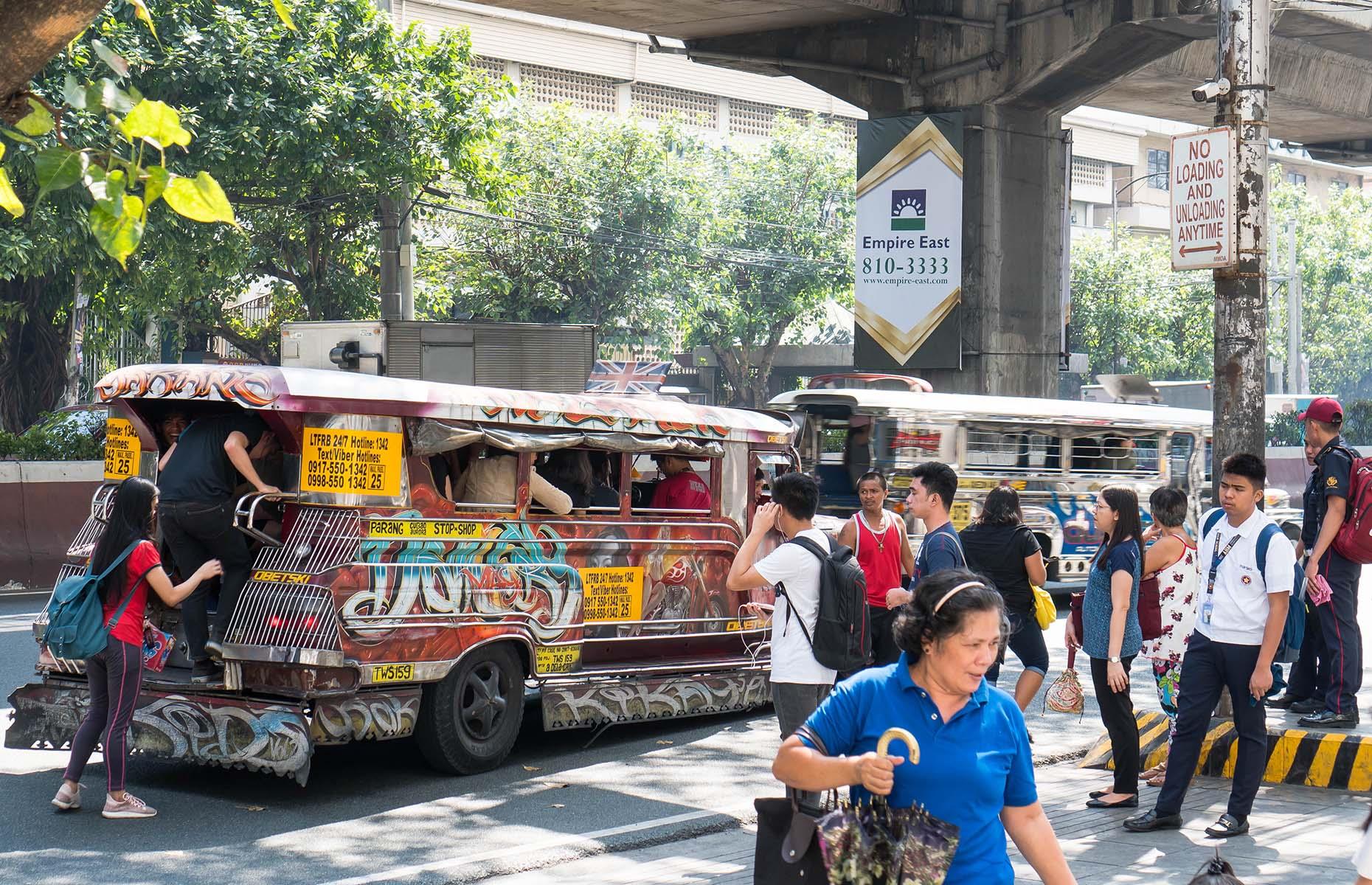 Philippines, Gini income index score: 40.7