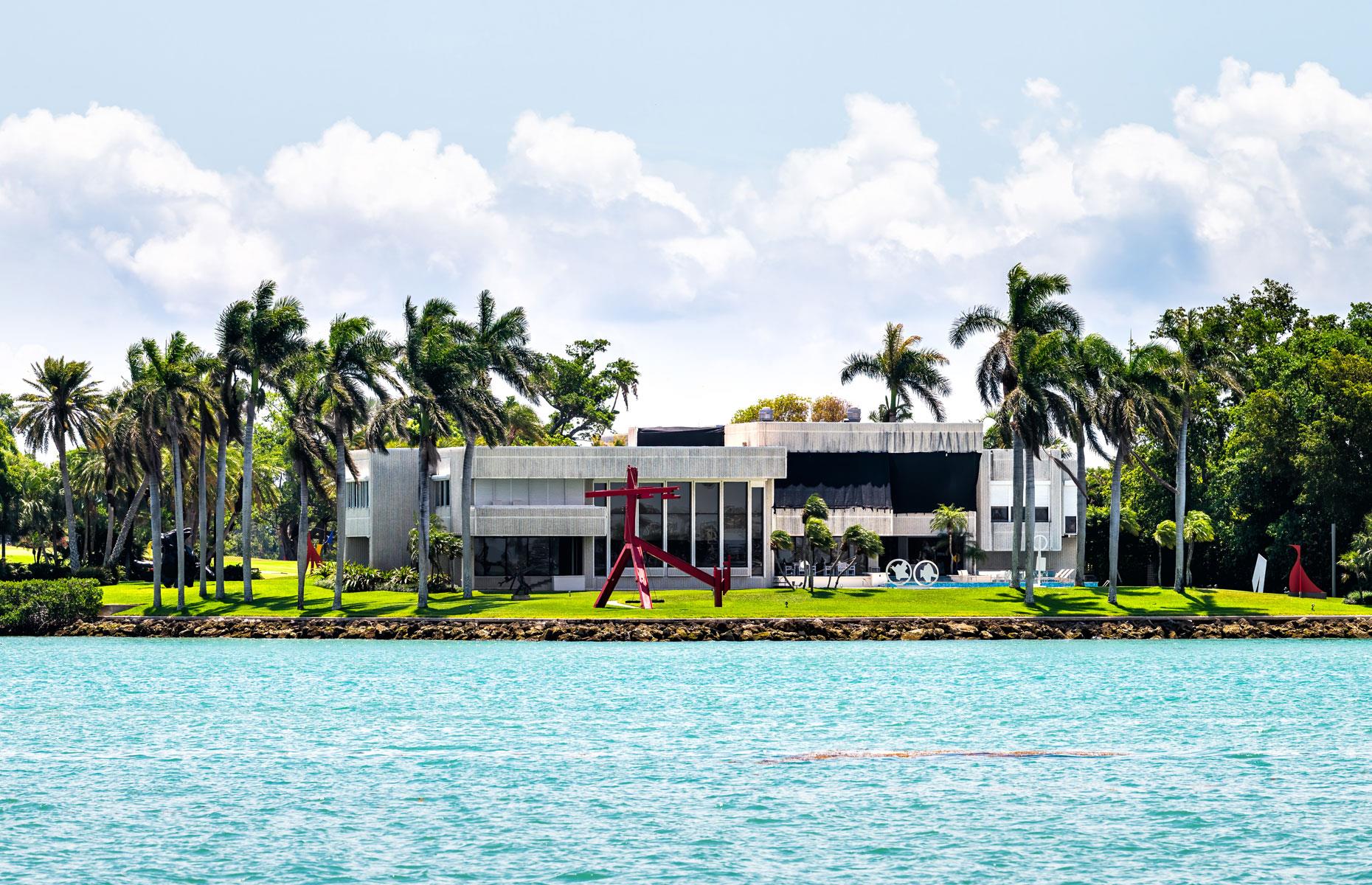 Billionaire neighbours