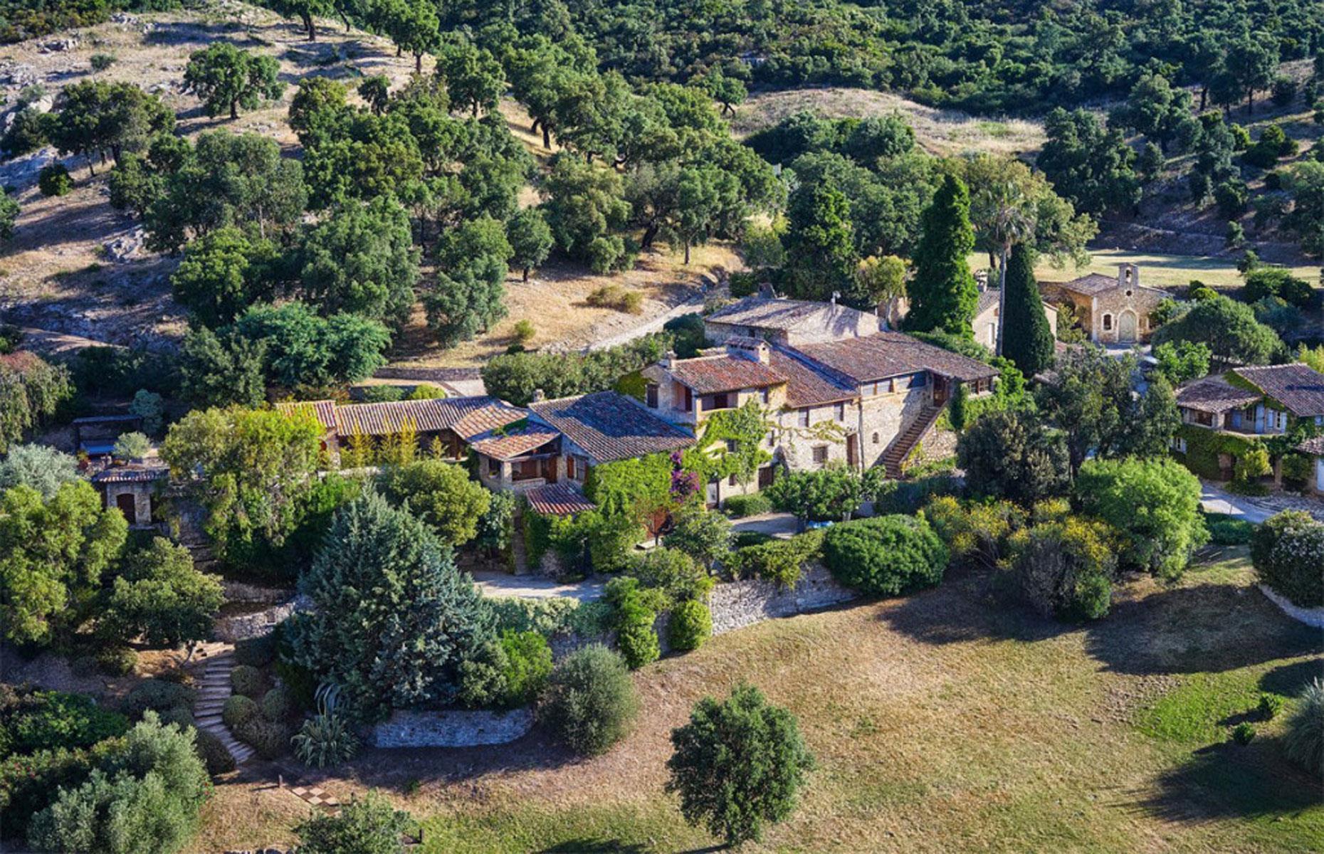 Johnny Depp's French village