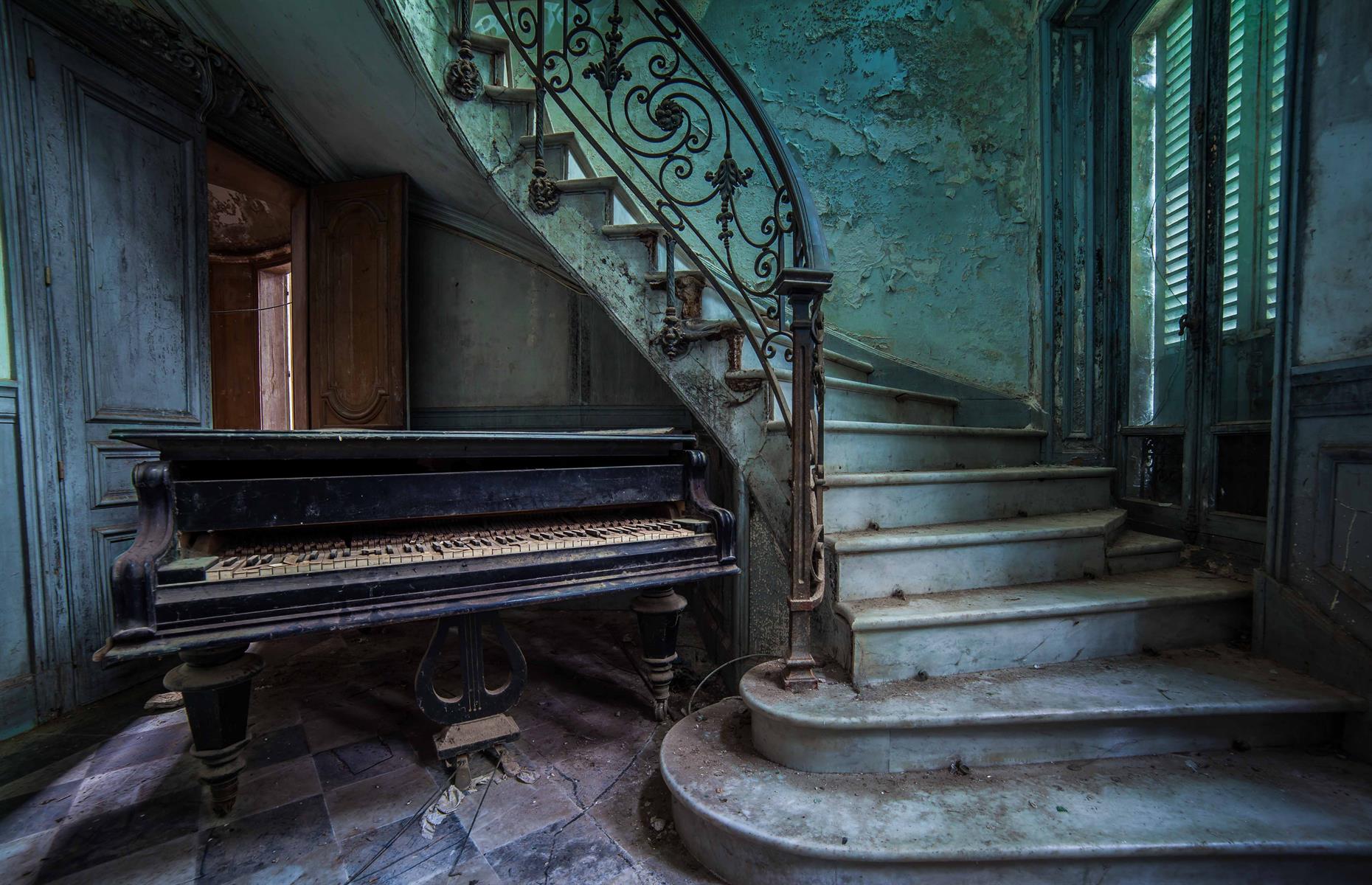 Chateau Verdure, Paris, France 