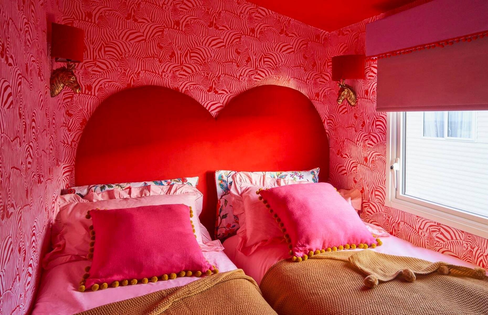 Kaleidoscopic kitsch caravan: after