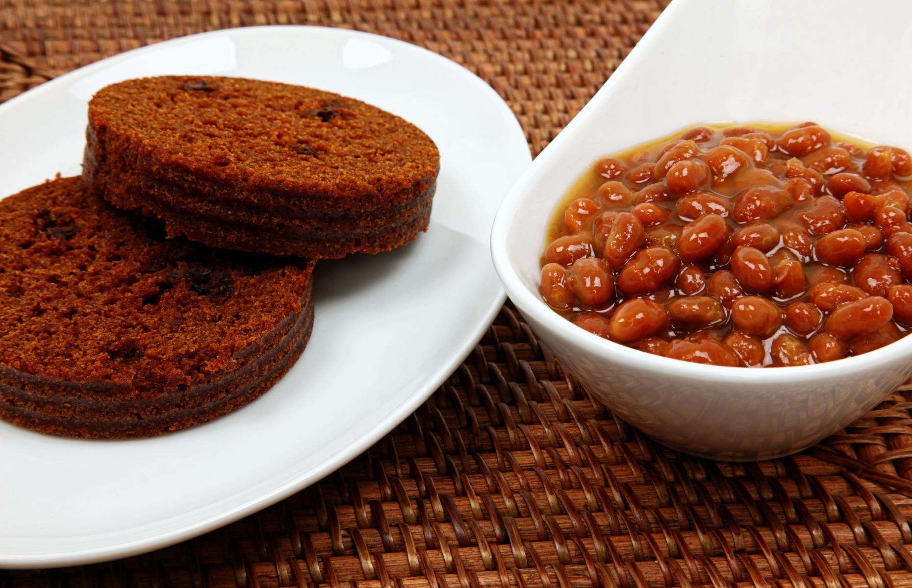 Massachusetts: Boston brown bread