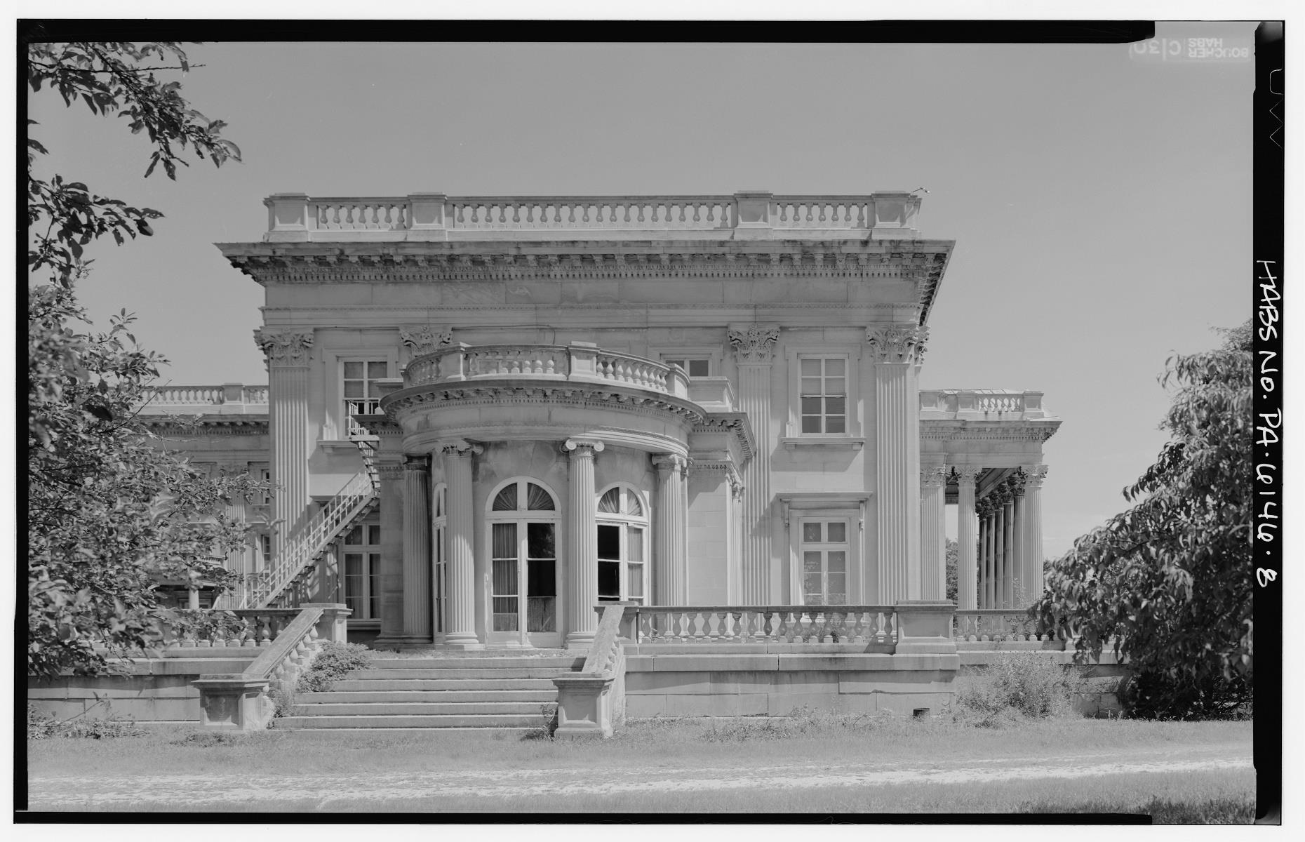 The house that art built