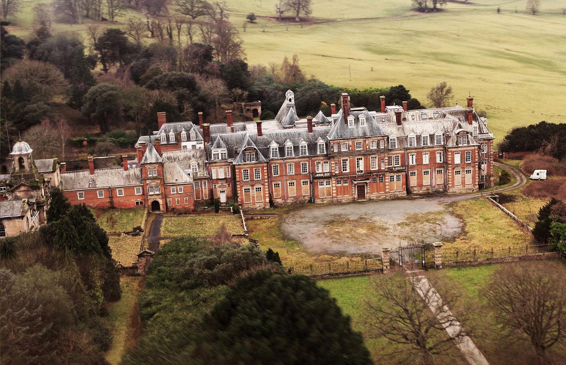 Abandoned mansions that are still standing empty | loveproperty.com