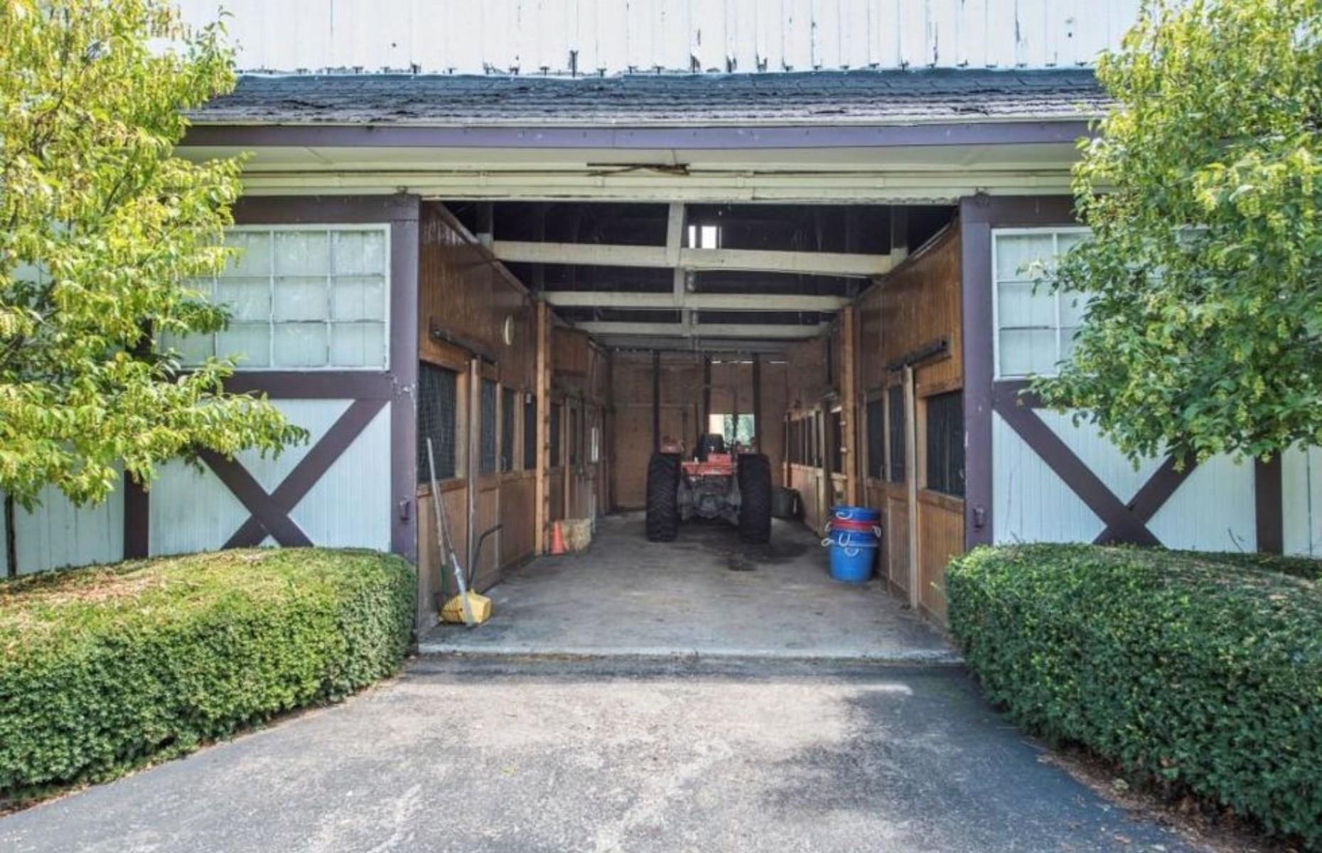 An amazing equestrian estate