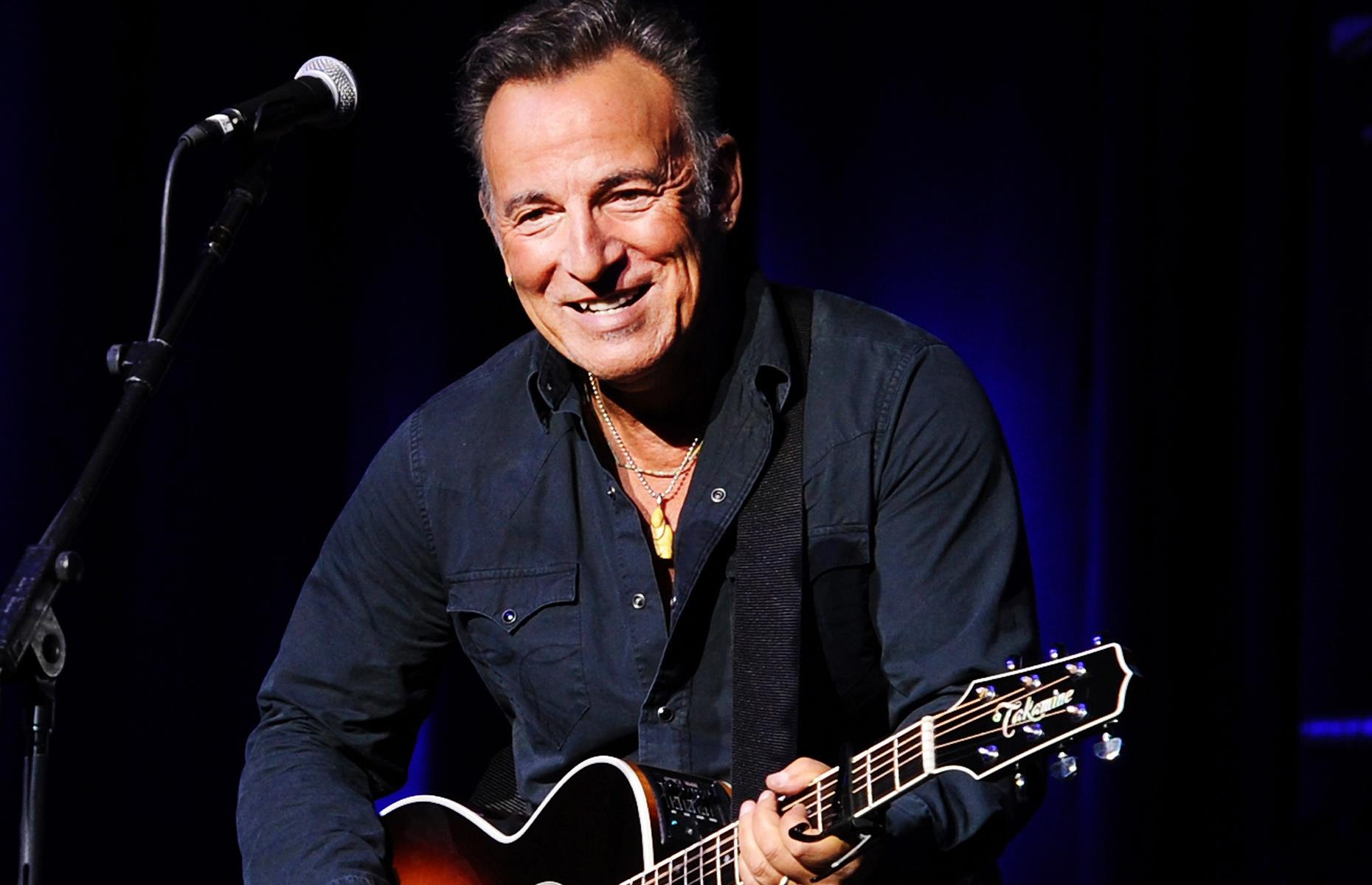 Bruce Springsteen facts: Singer's age, family, children, net worth