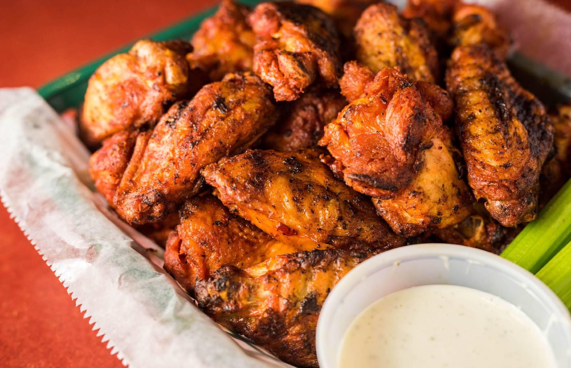 Wisconsin: Our Famous Wings, Points East Pub, Milwaukee