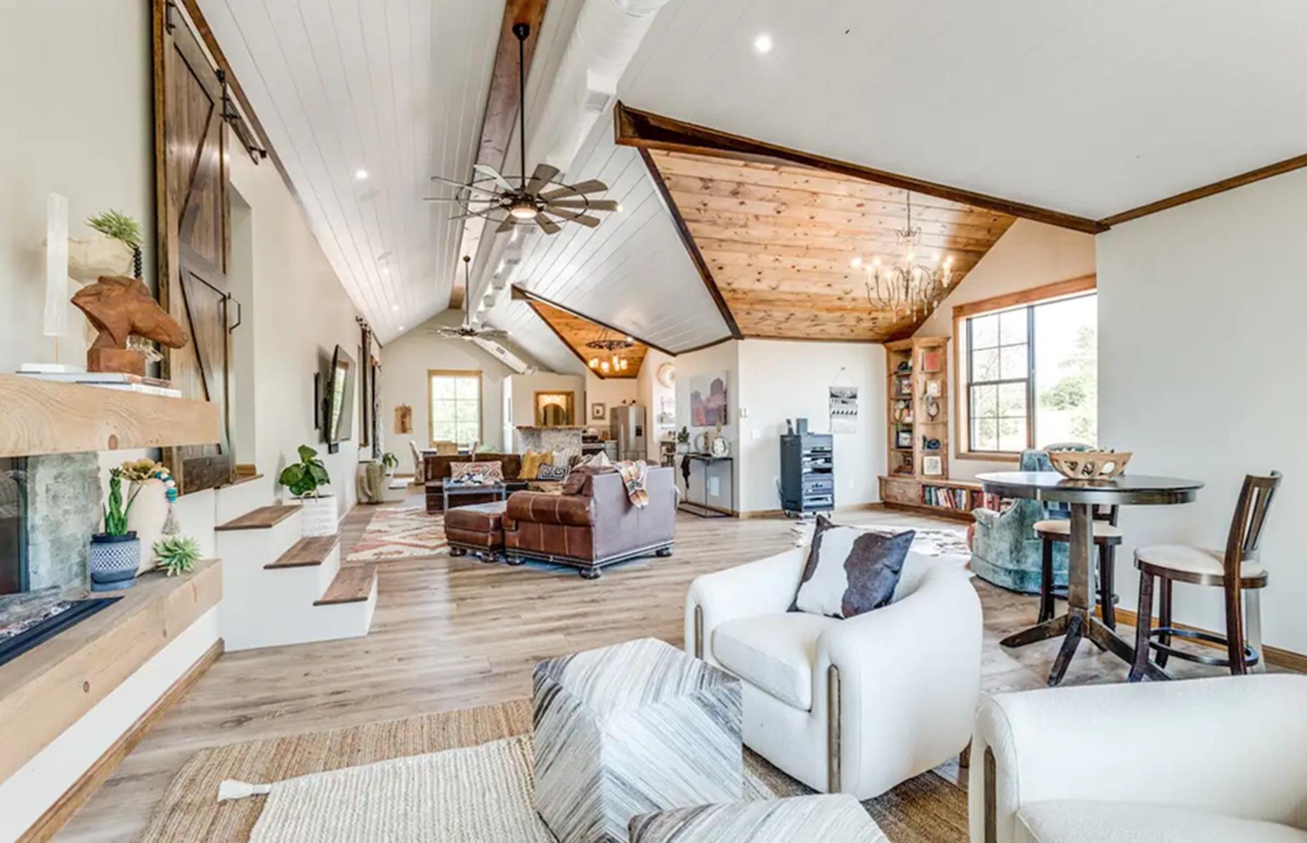 Farm retreat: open-plan spaces