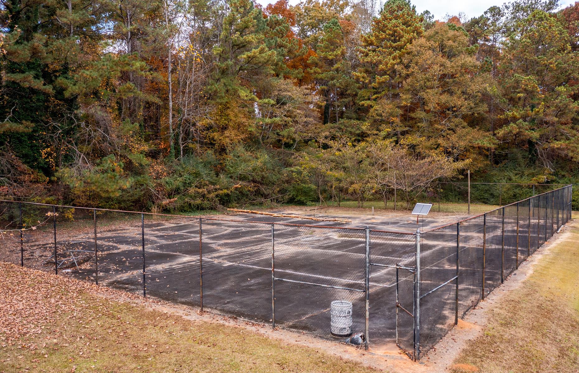 Empty college campus, Georgia, USA: £20.7 million ($25m)