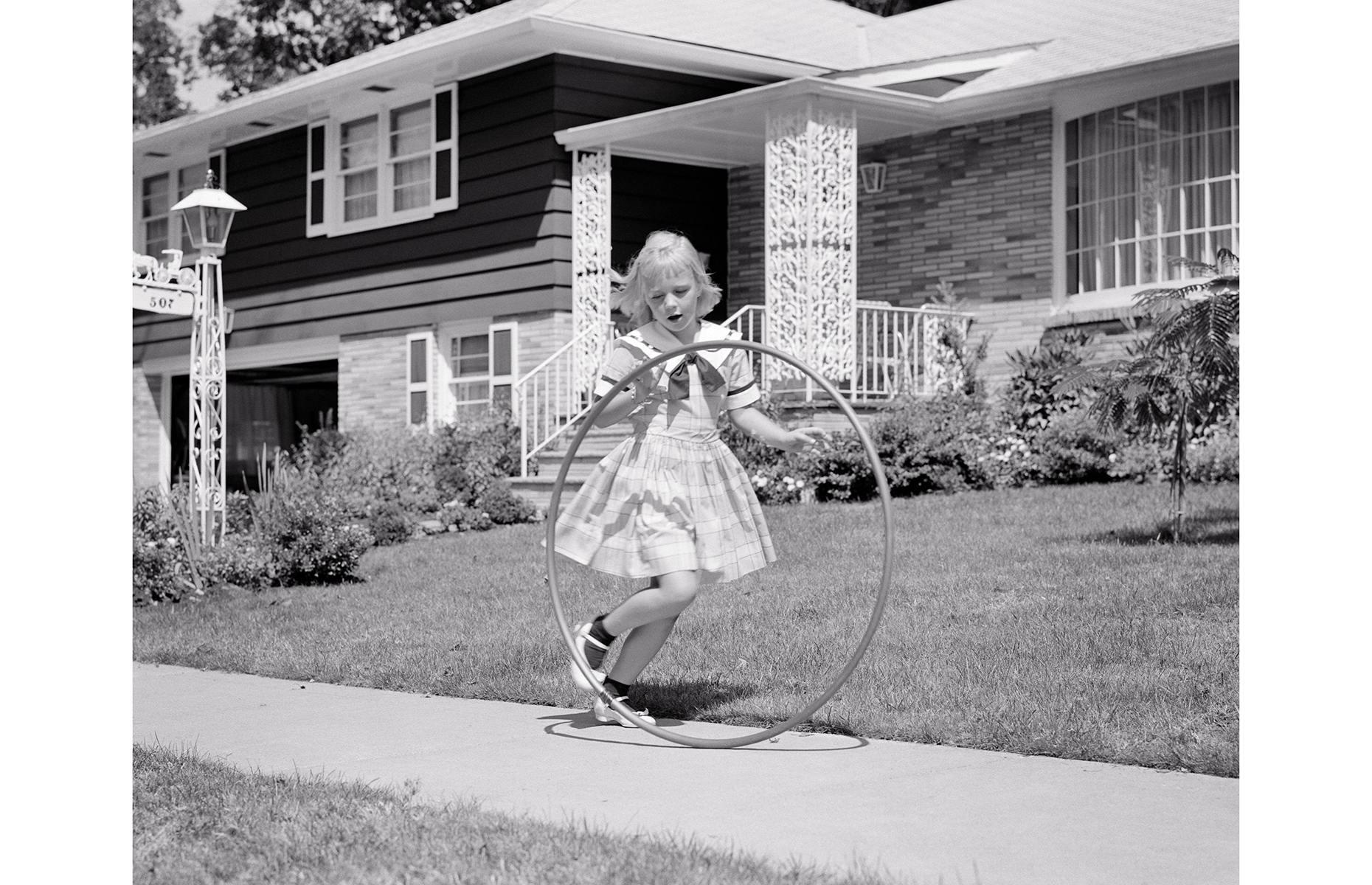 1958: Hula hooping emerges as the latest craze