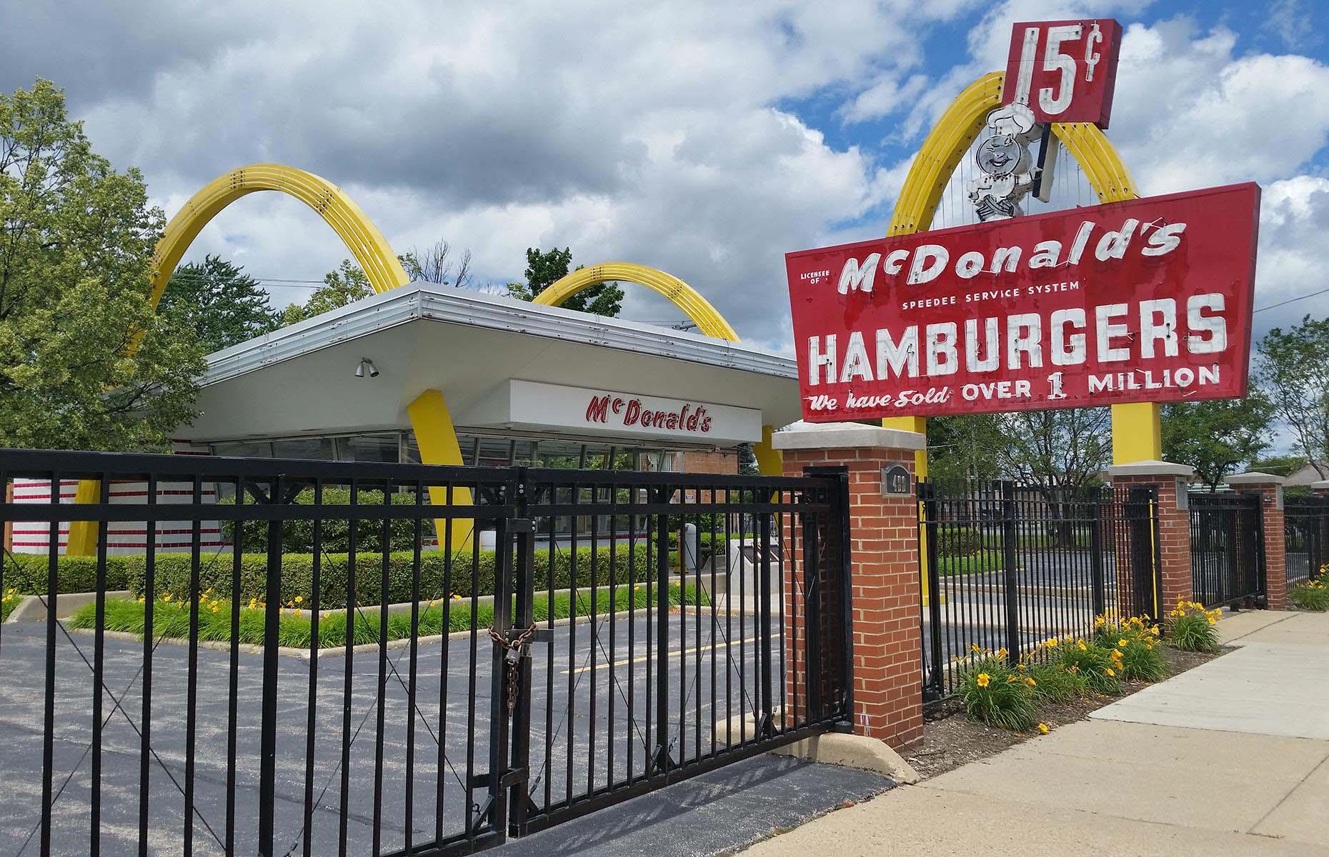 6. McDonald's No.1 Store Museum, Des Plaines, Illinois, USA