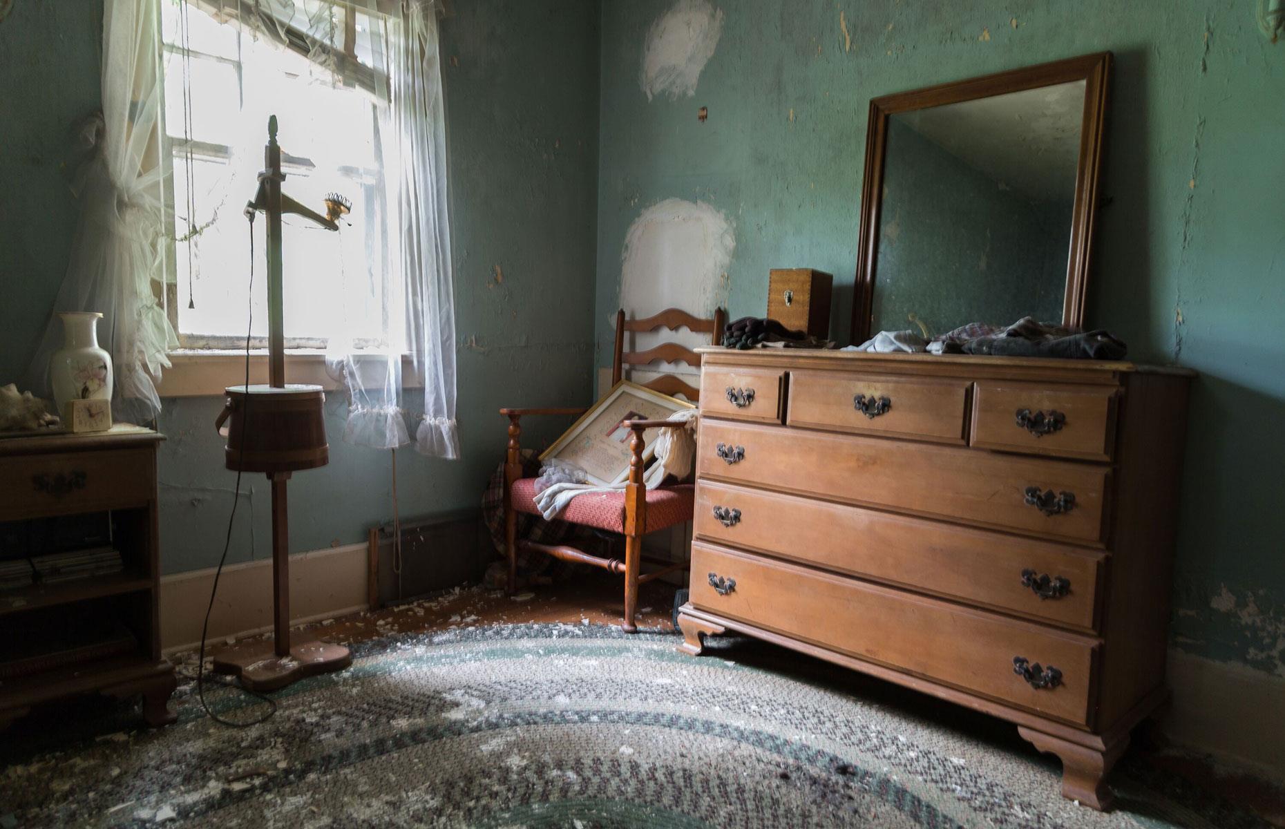 Decrepit bedroom