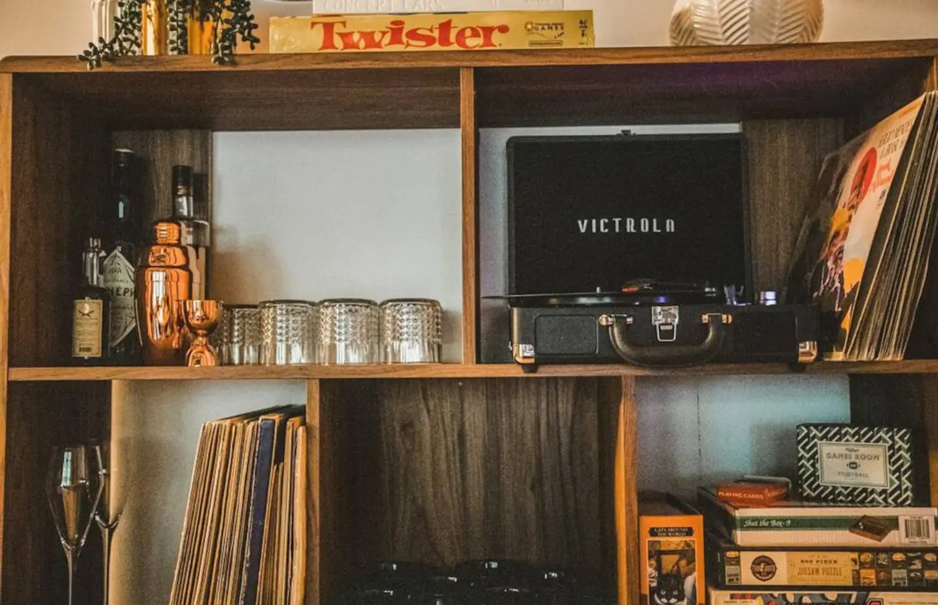 Moonshine Digs, Washington, USA
