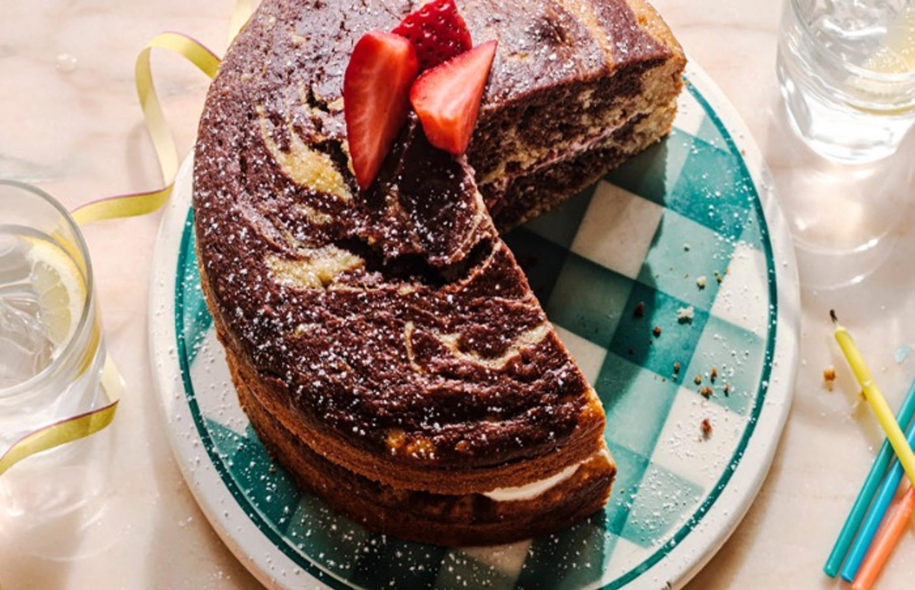 65. Reduced-sugar chocolate marble cake