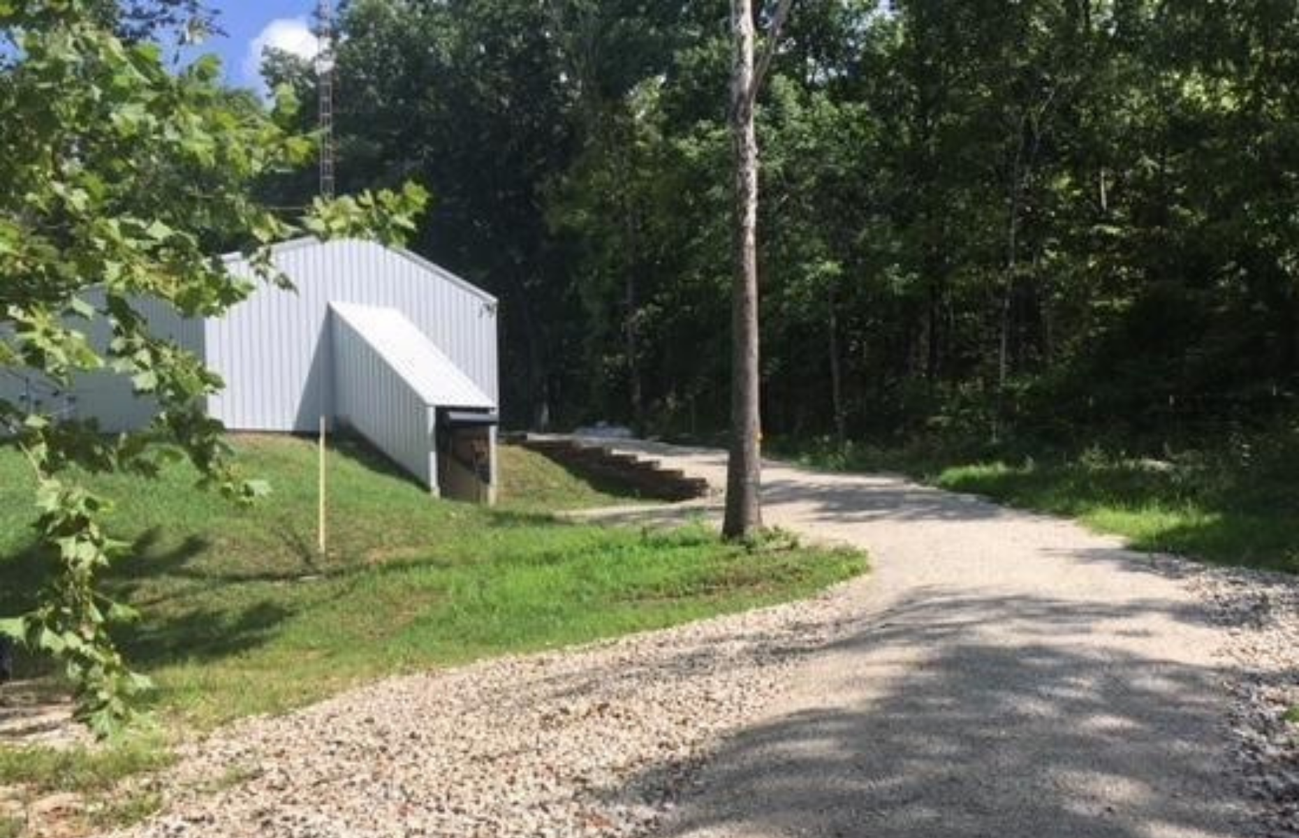 Concrete survival bunker, Missouri, USA: $314,900