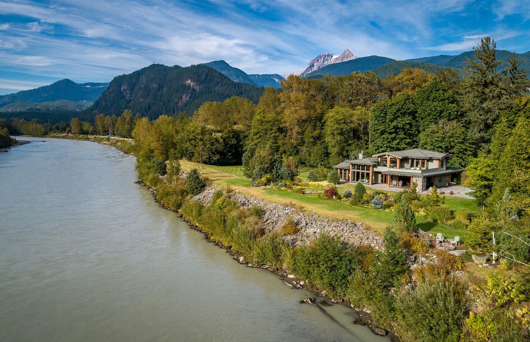 Luxury waterside lodge, British Columbia, Canada: $4.8 million (£3.7m)