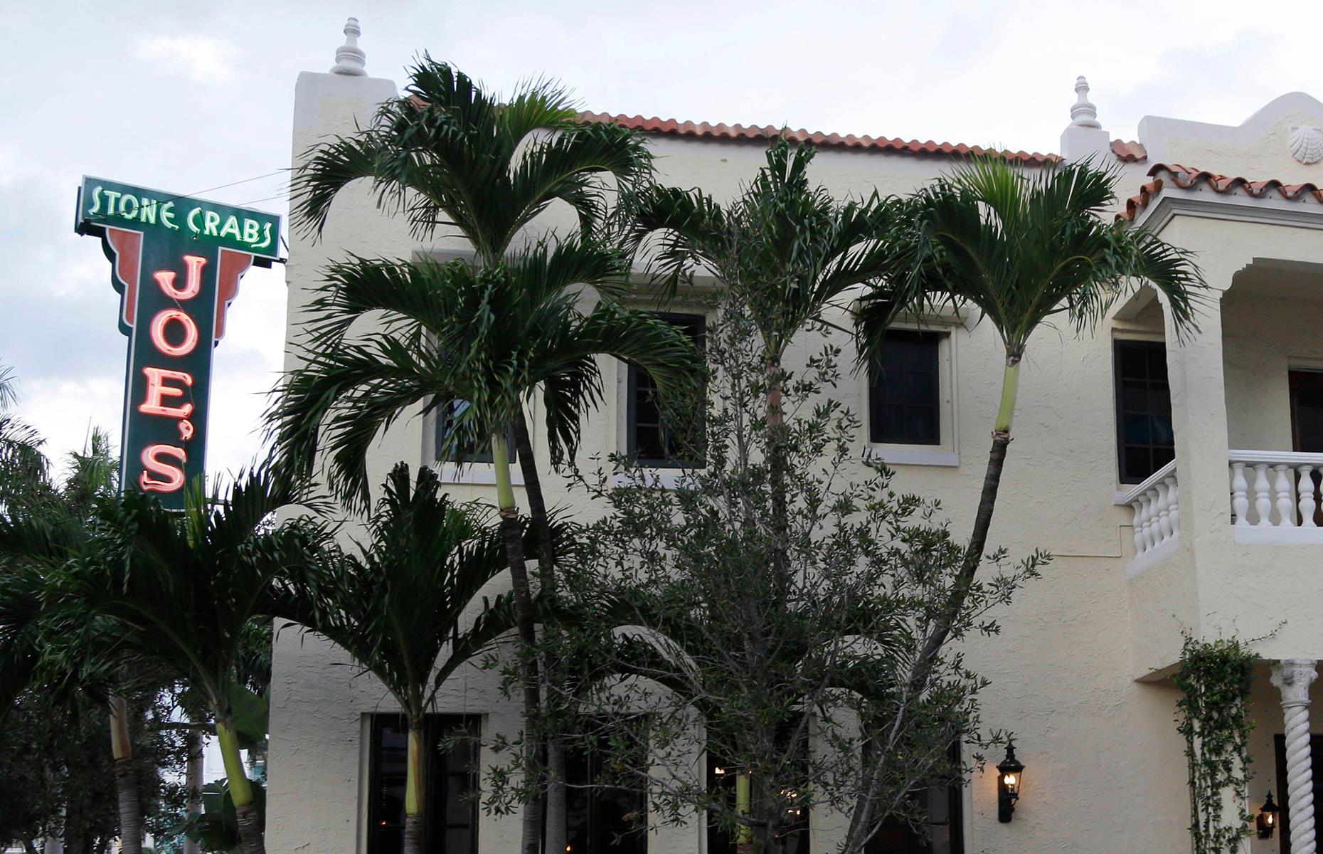 Florida: dine at Joe’s Stone Crab in Miami Beach