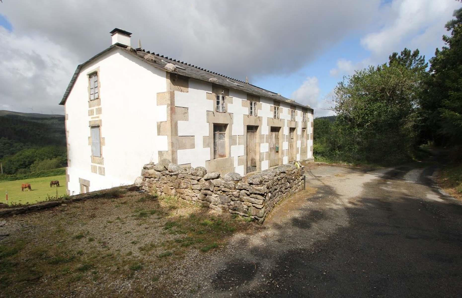 Xerdiz, Lugo, Spain: $512,000