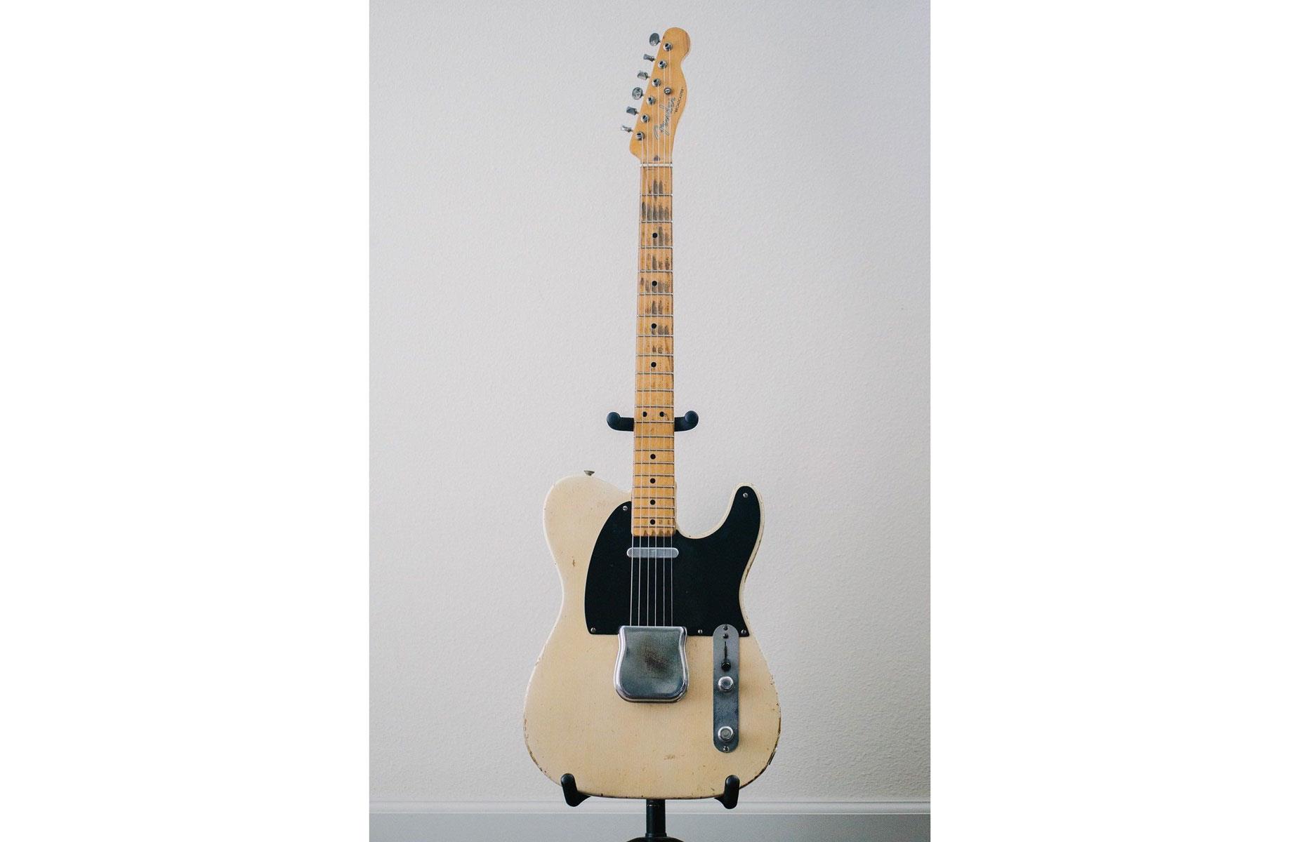 1951 – Fender Broadcaster: $16,650 (£12.3k)