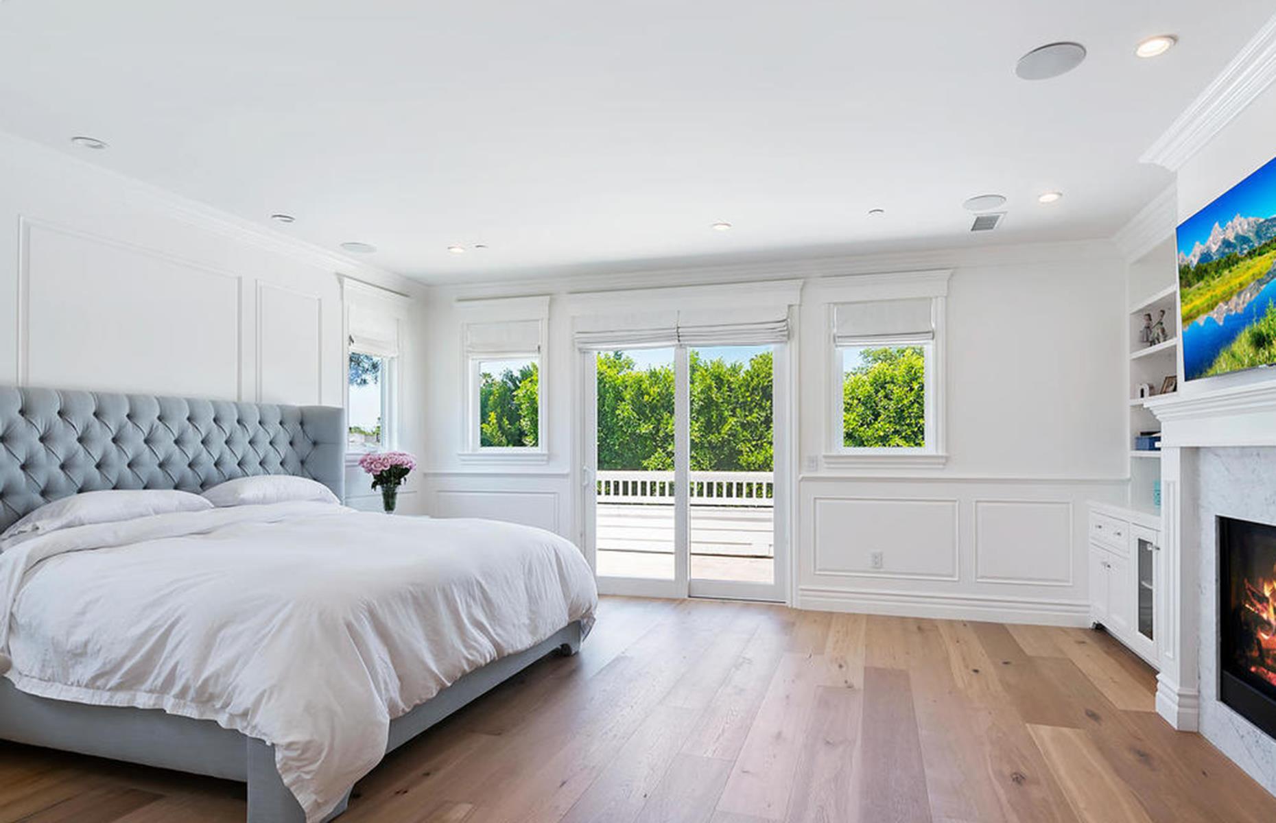 Dakota and Elle Fanning's low-key home: $2.7 million (£2.2m) 