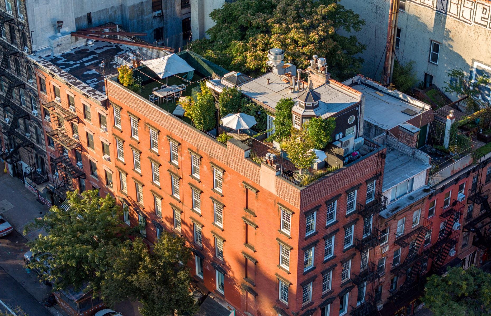 Verstecktes Dachhäuschen, New York, USA