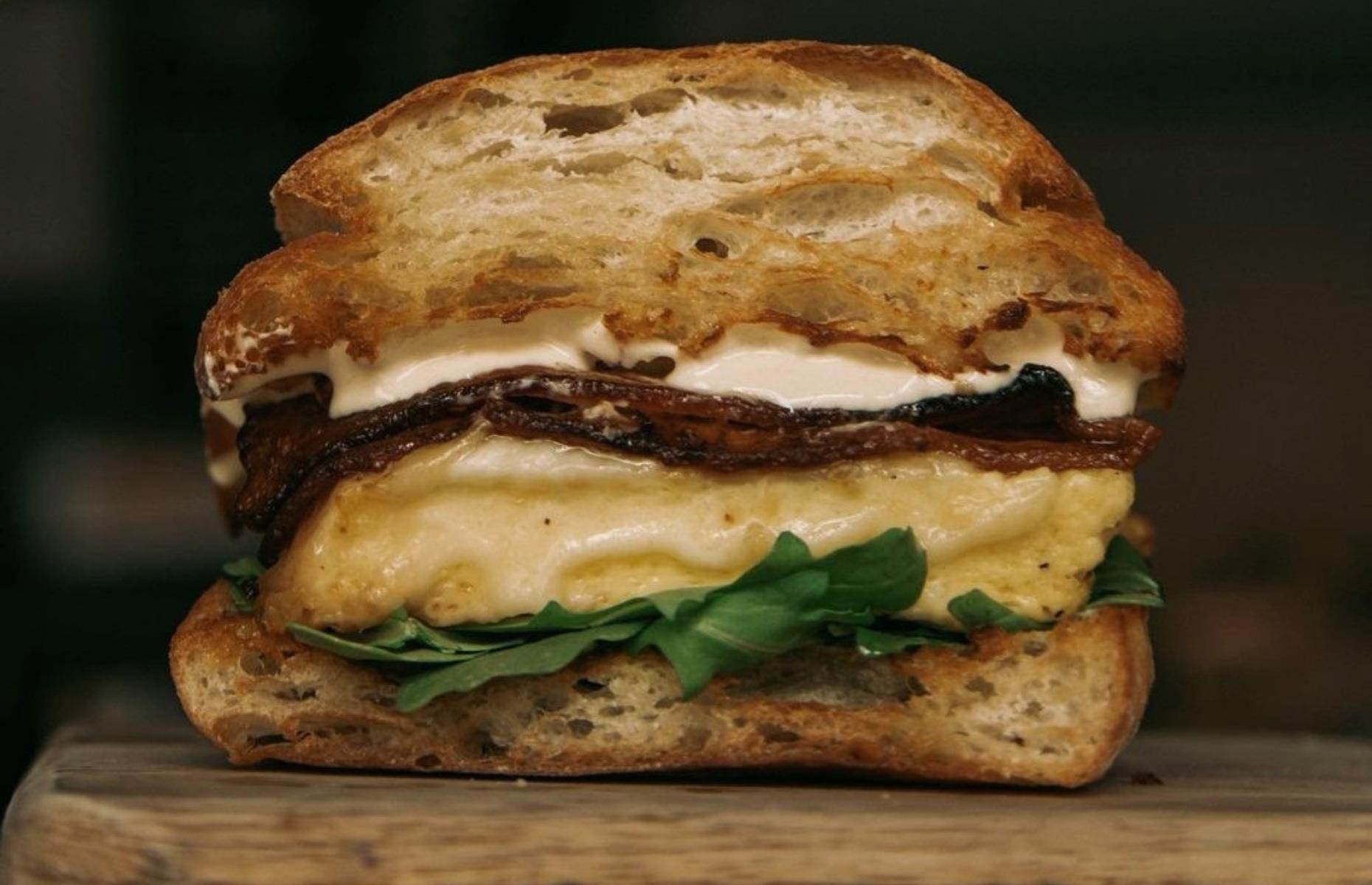 Ohio: Souffléd Egg Sandwich, Fox In The Snow, Dublin, Columbus and New Albany