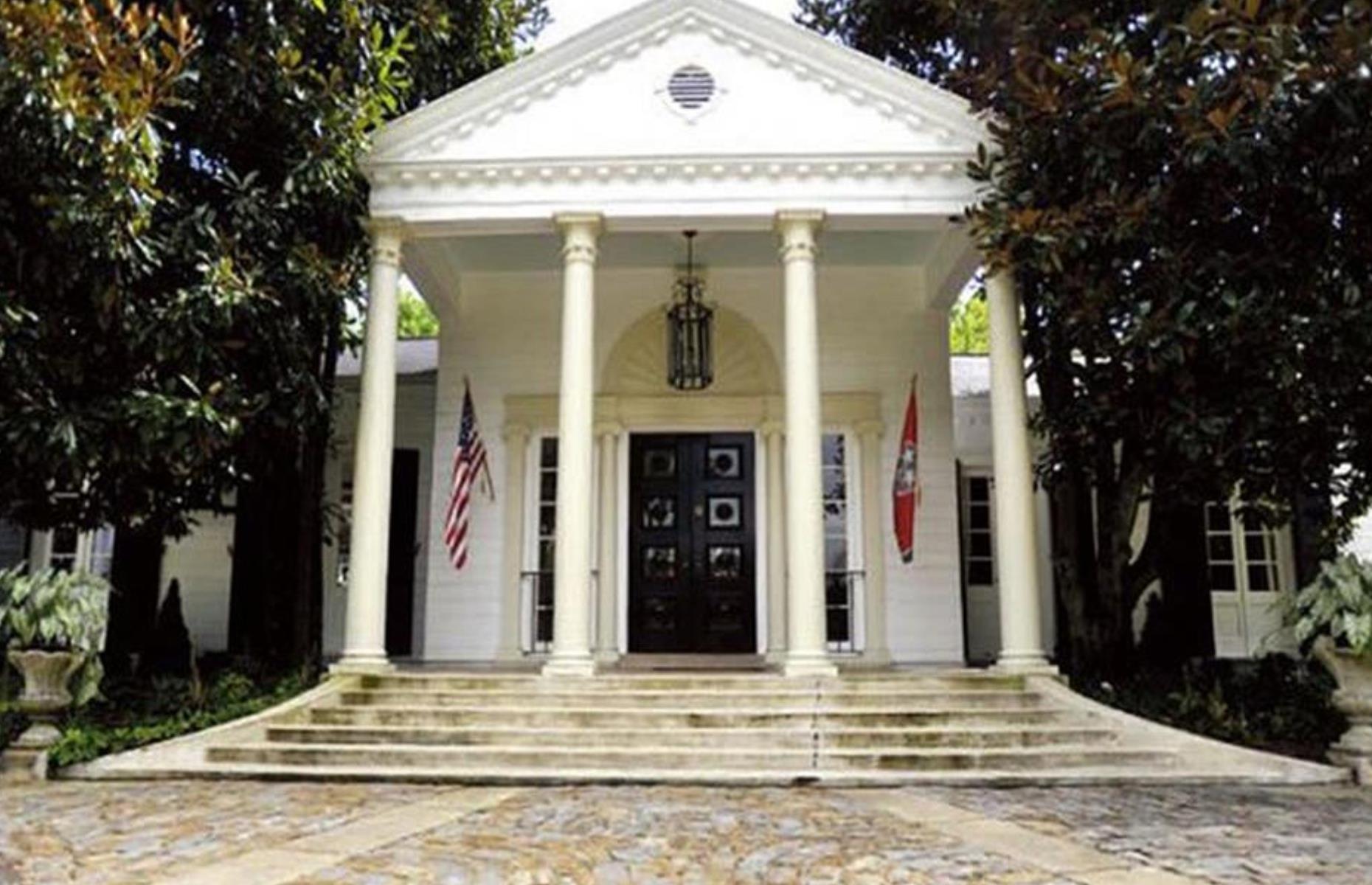 Taylor Swift bought her parents a Nashville estate 