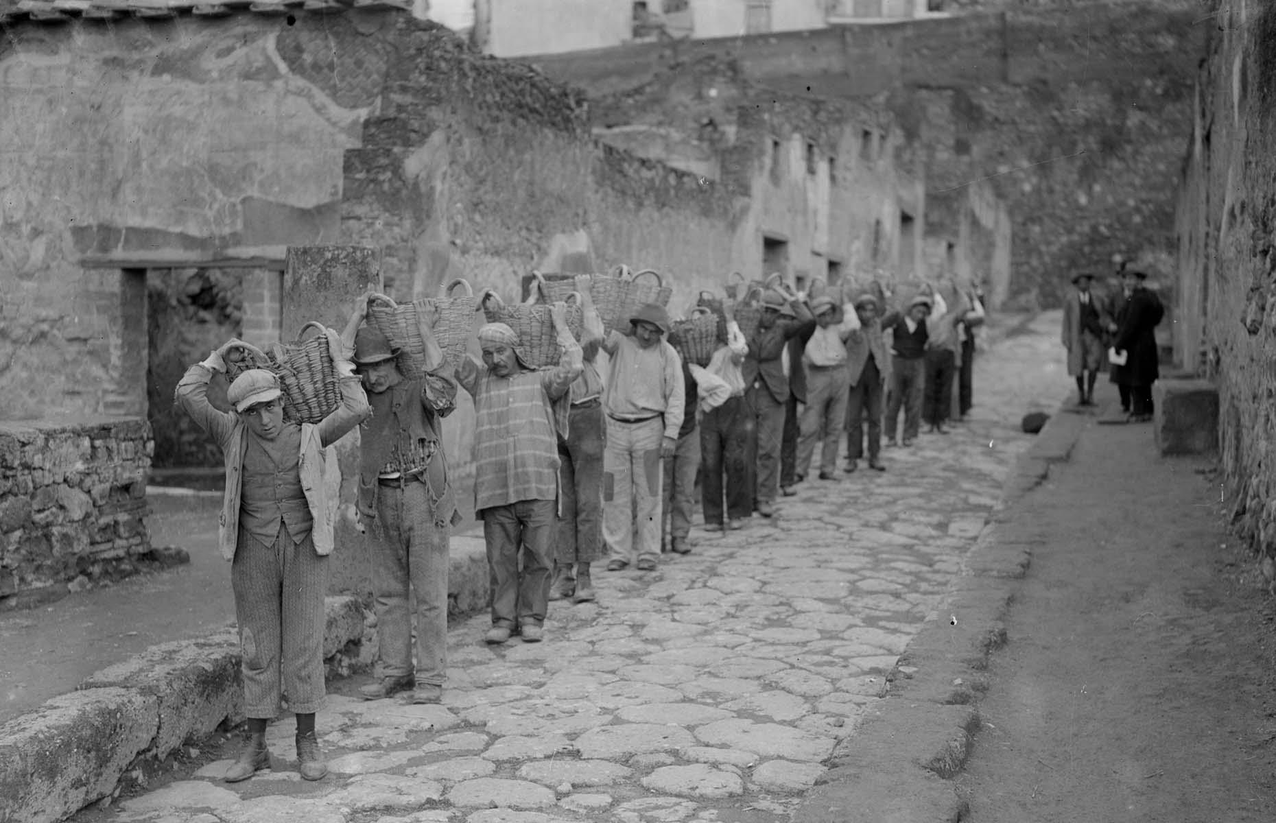 1929: Herculaneum