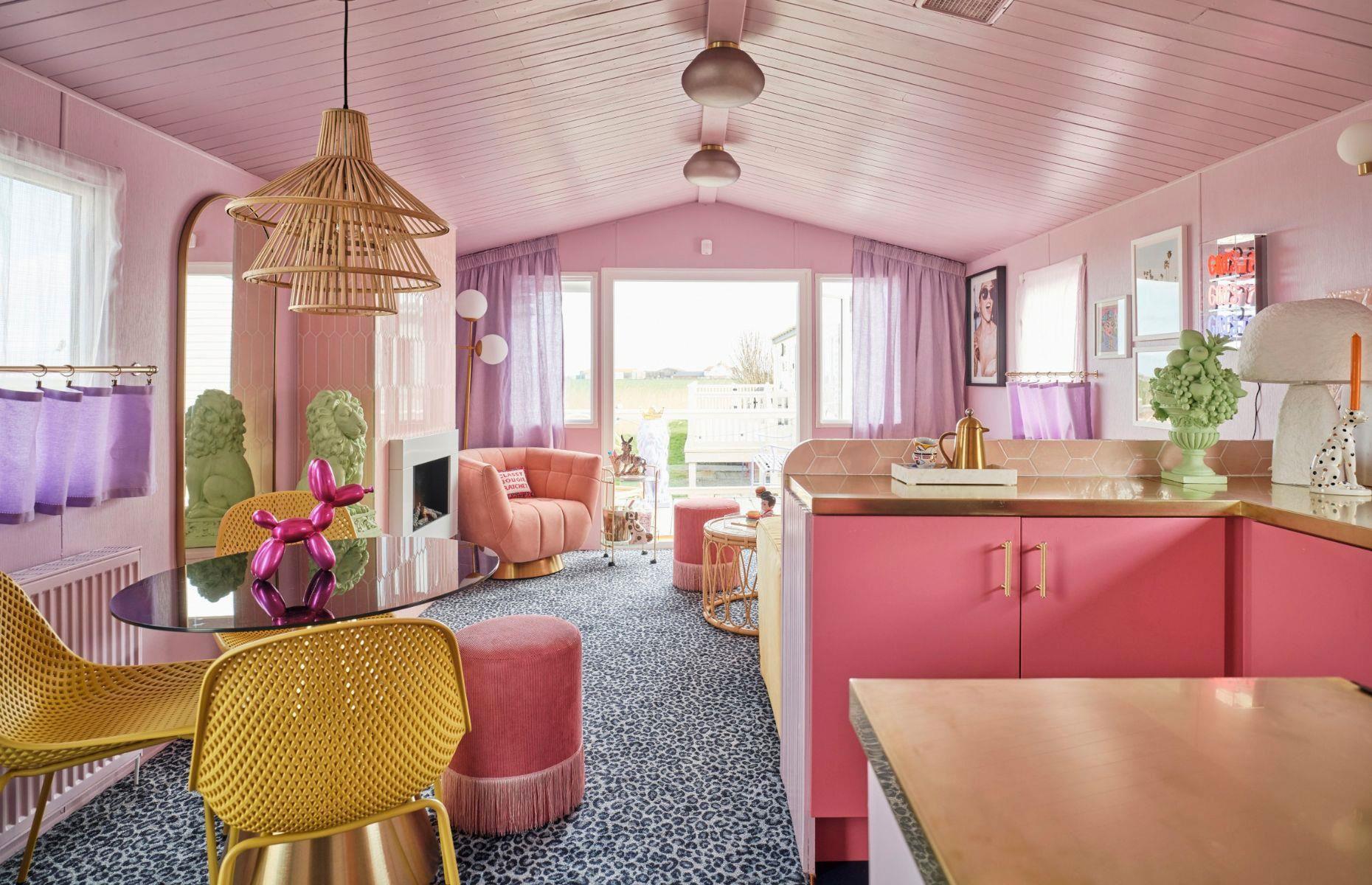 Kaleidoscopic kitsch caravan: after