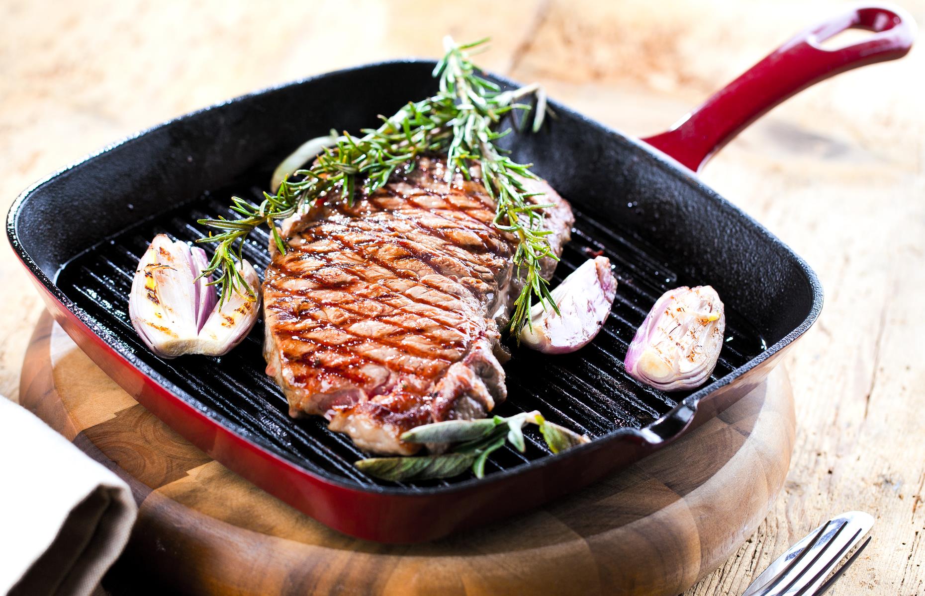 24. A non-stick pan is the best choice