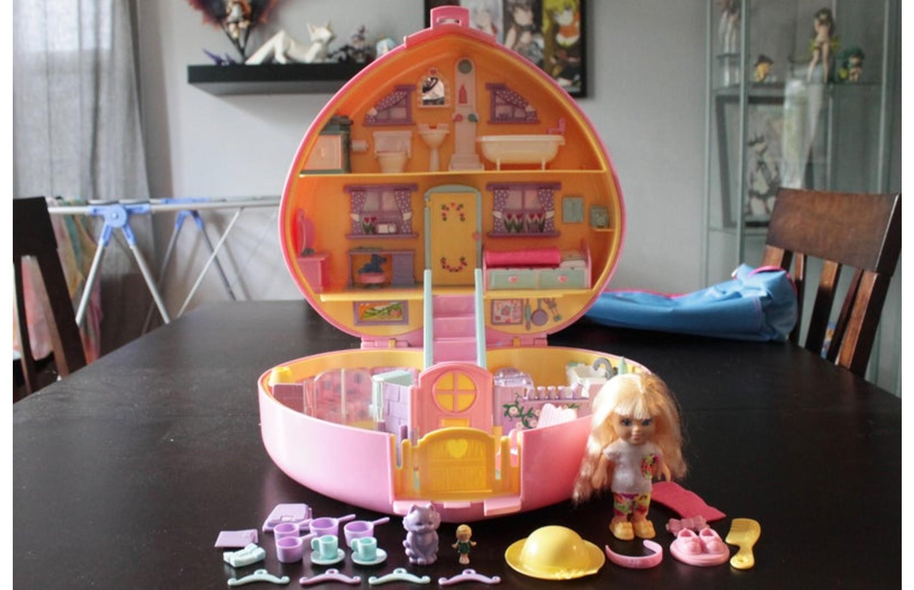 Polly Pocket Lucy Locket Carry 'N Play Dream Home: $275 (£205)
