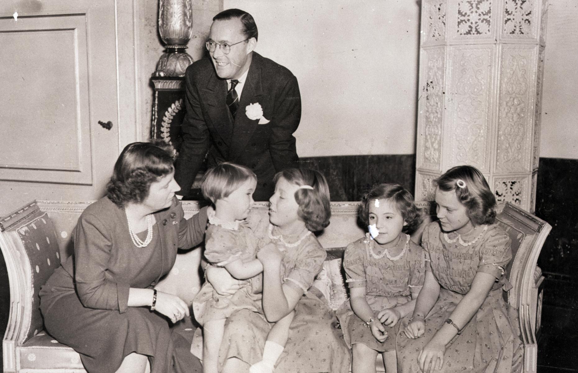 1957: La princesa Grace de Mónaco, el Palacio del Príncipe, Montecarlo, Mónaco