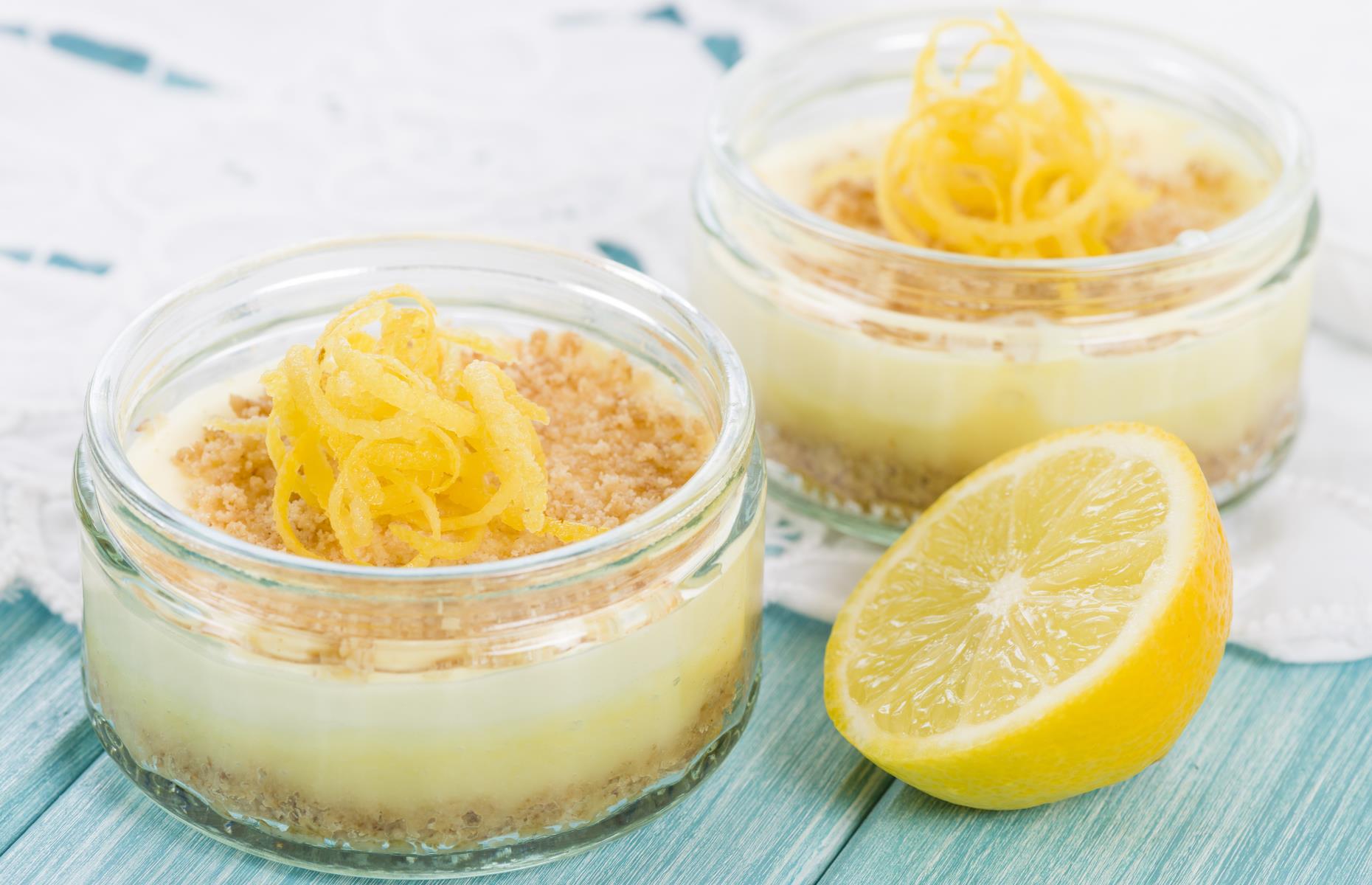 Lemon and pistachio cheesecake