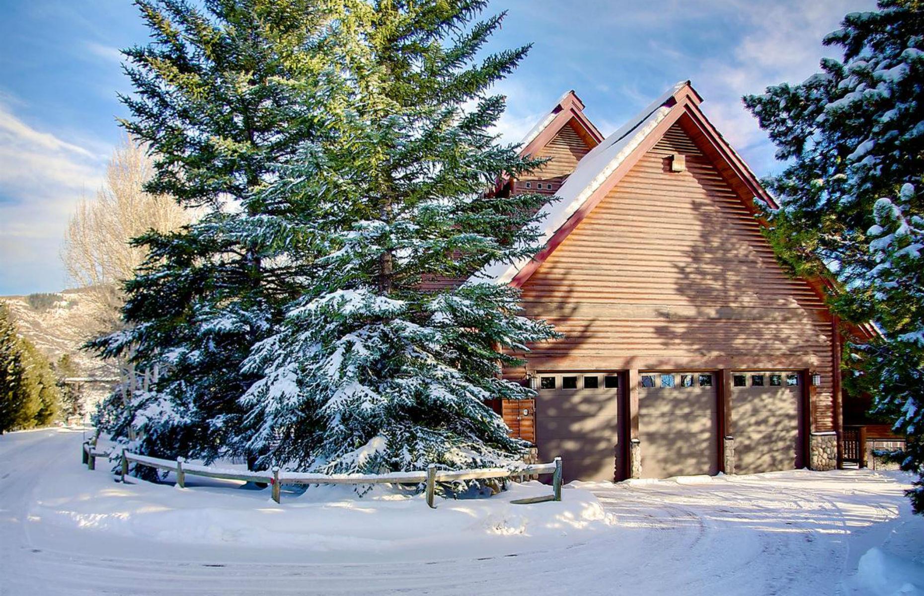 Ranches for sale that are fit for a cowboy (copy)