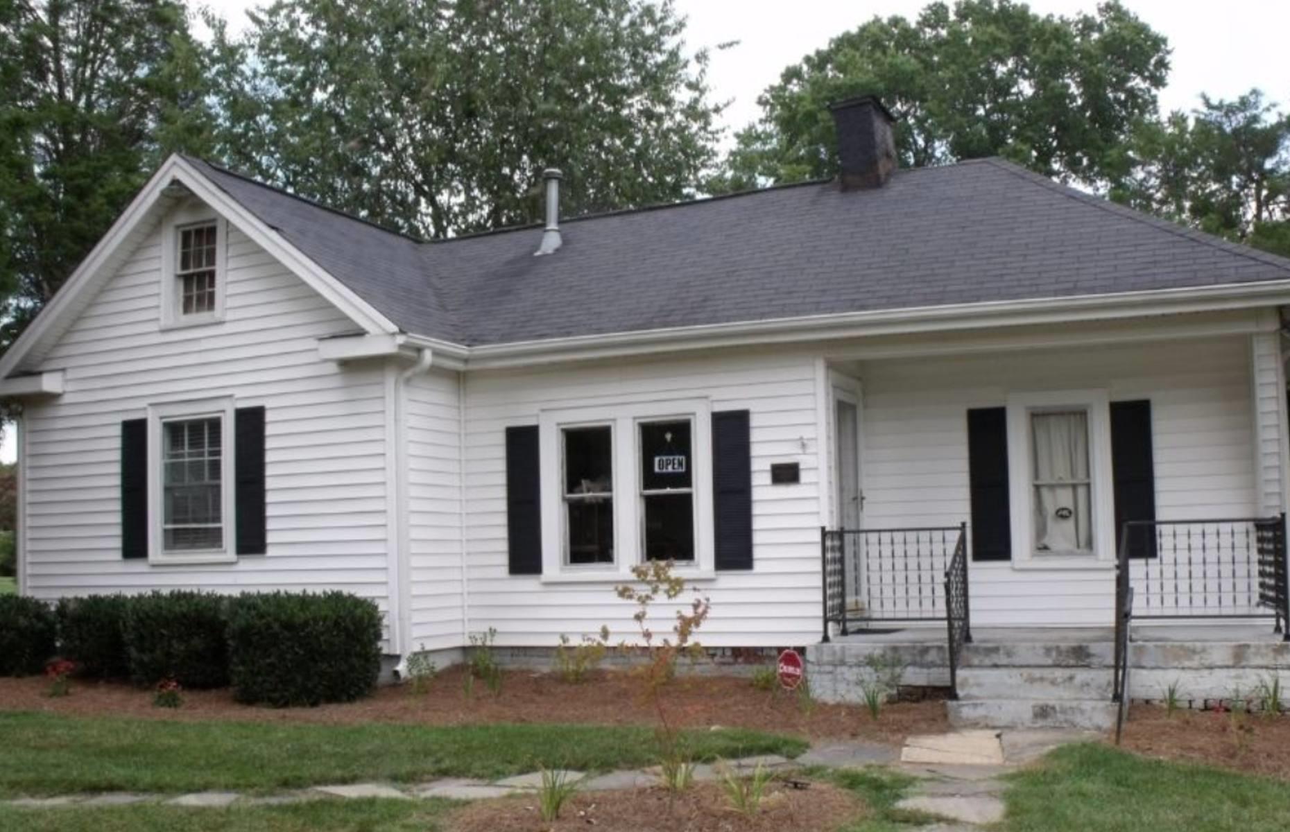 Aunt Dealy’s Cottage
