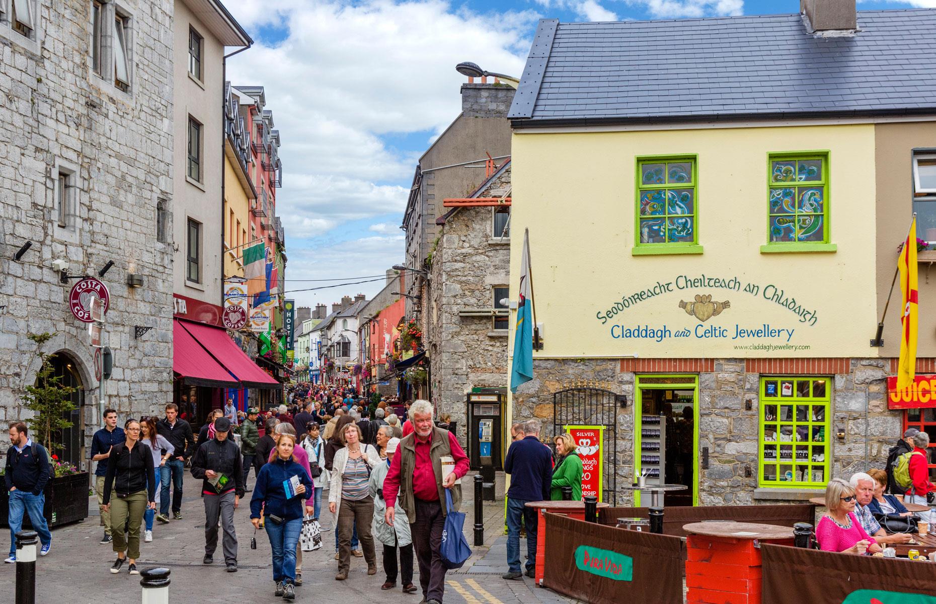 20. Ireland, average wealth per adult: $249,918 (£194,901)
