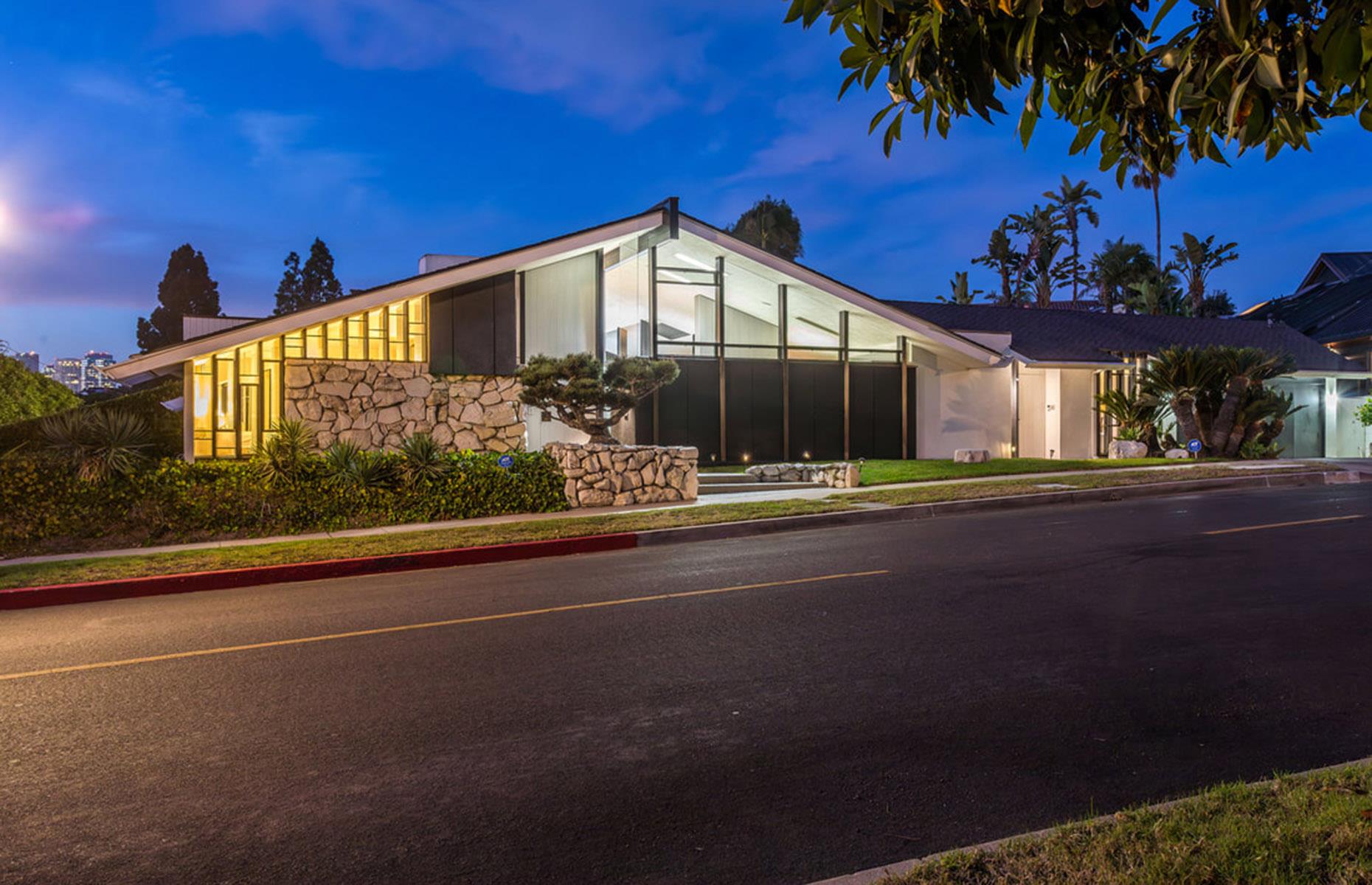1950s: modernist masterpiece, California, USA