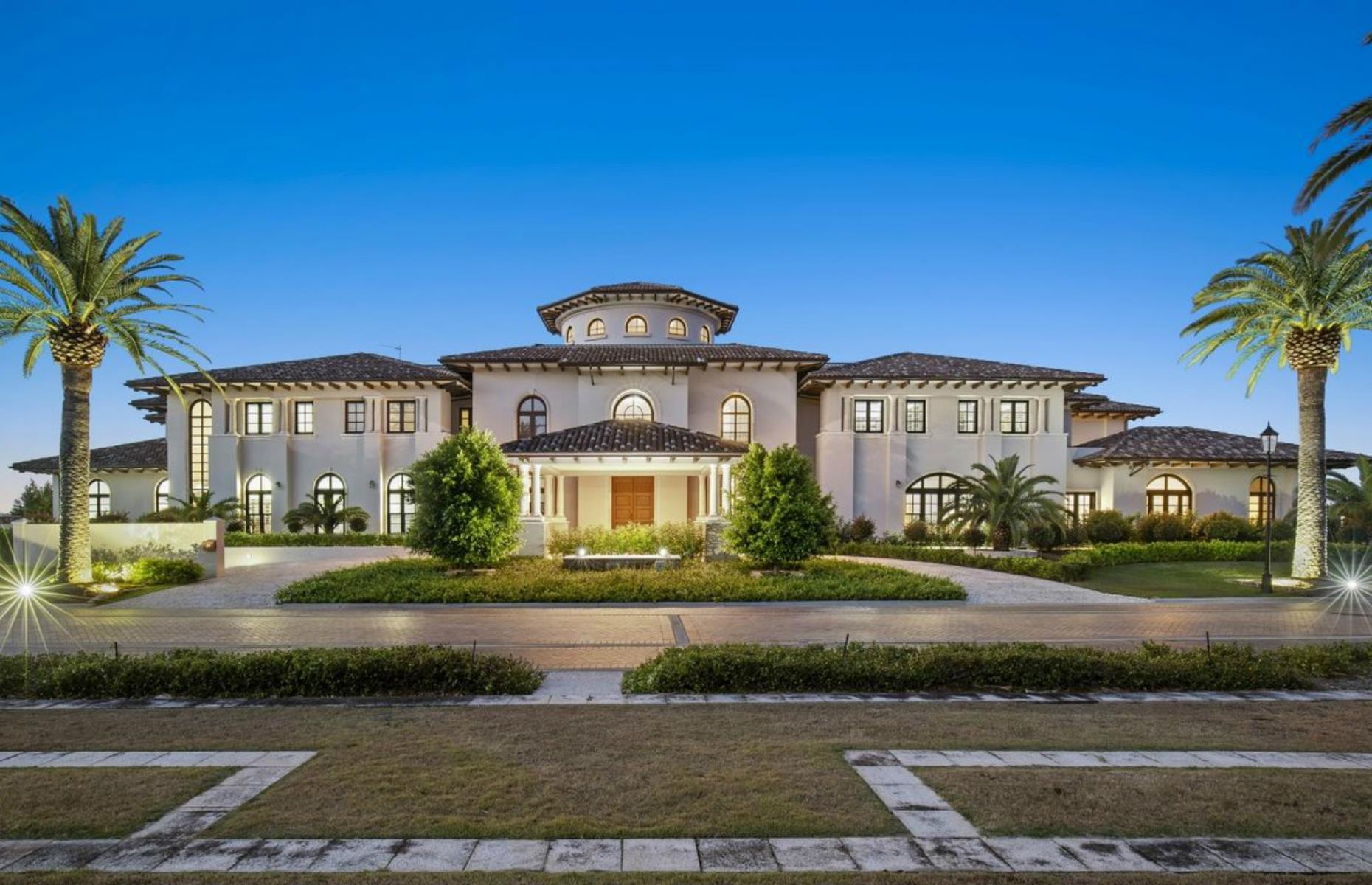 26 Knightsbridge Parade East, Sovereign Islands, Queensland