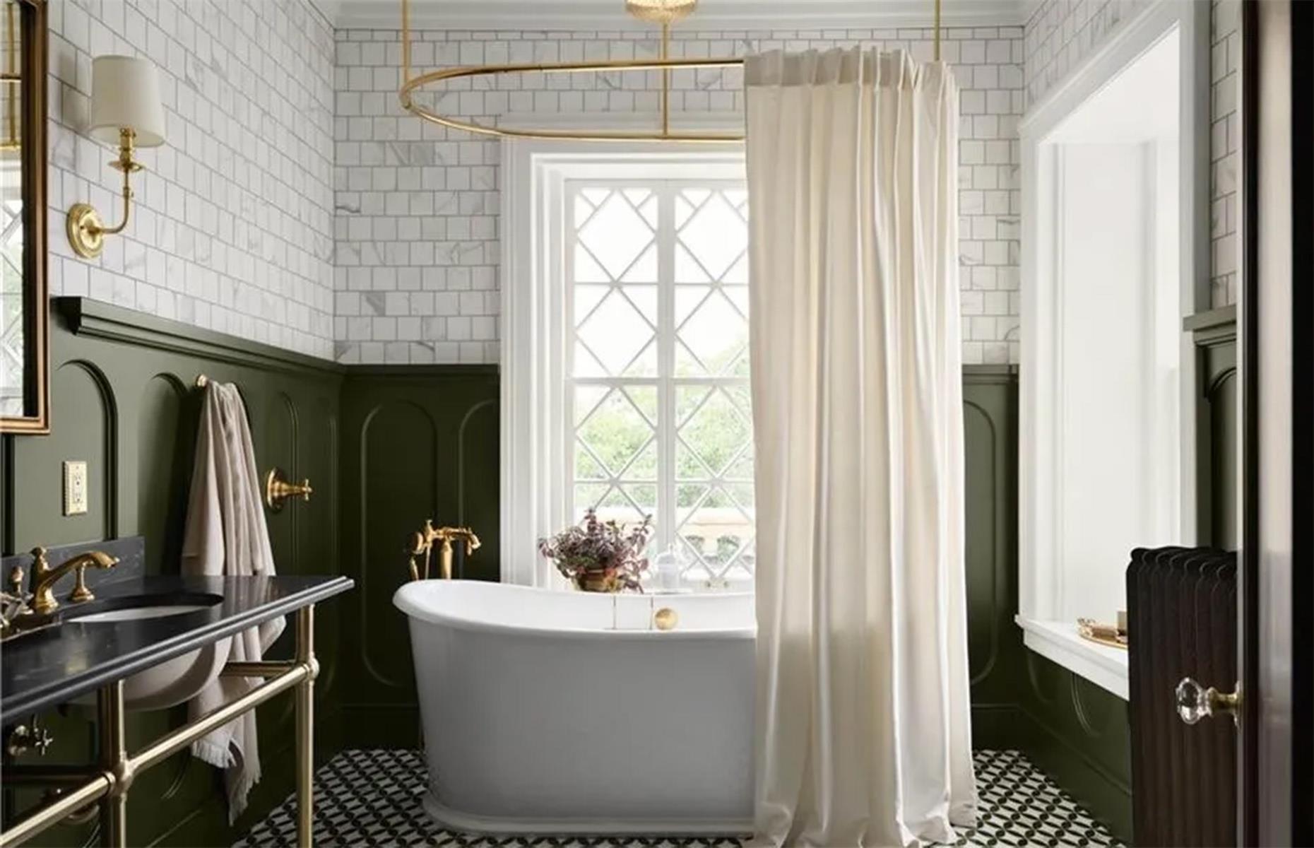 Spa-style ensuite