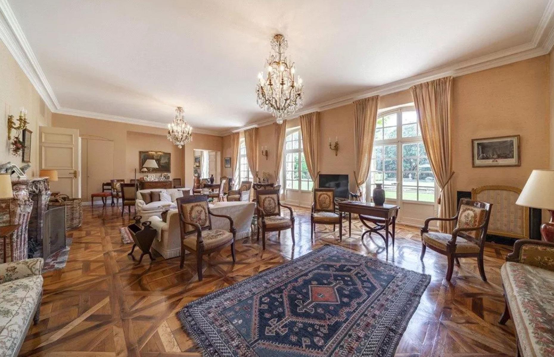 Palatial living spaces