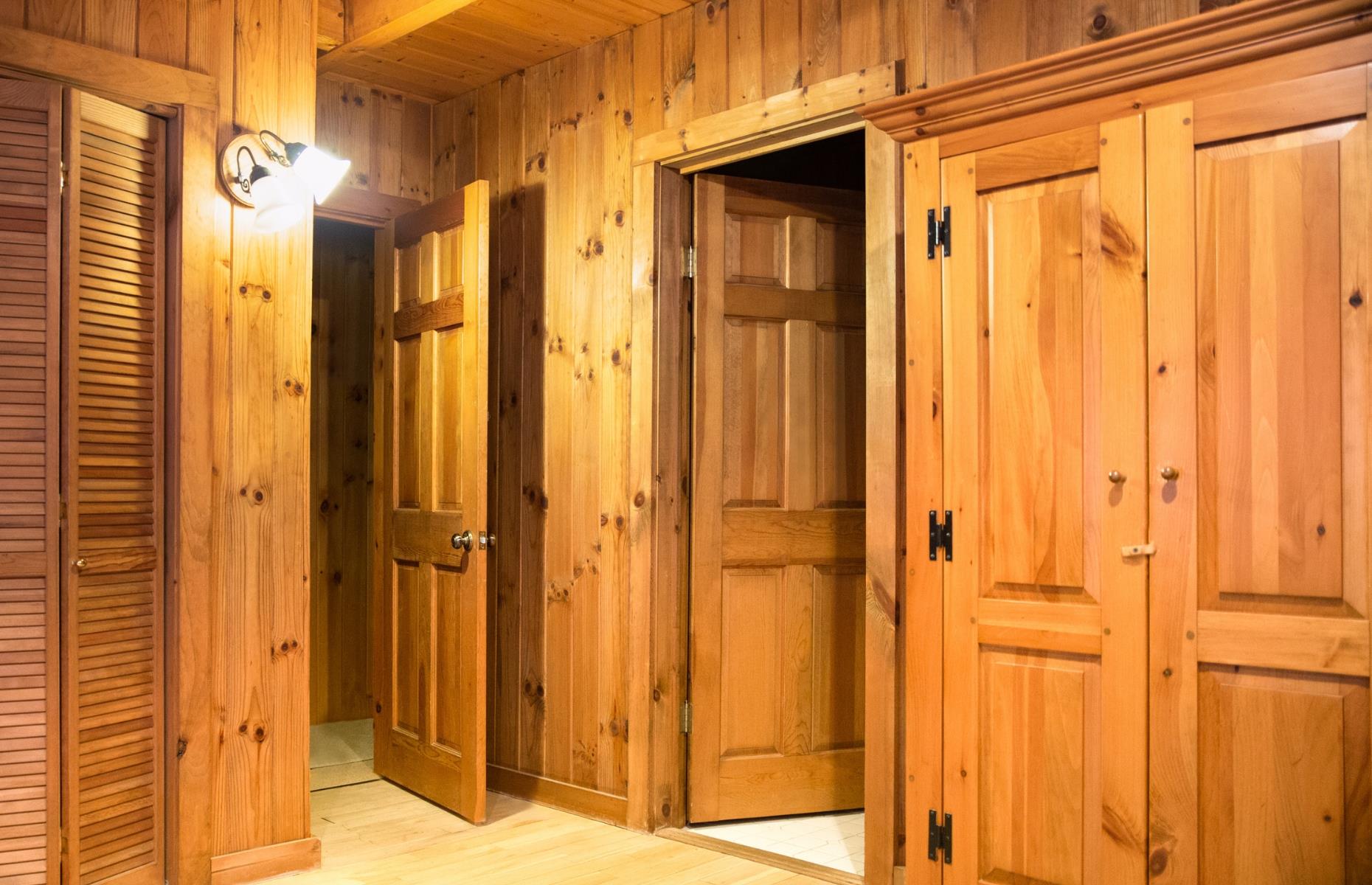Orange wood panelling