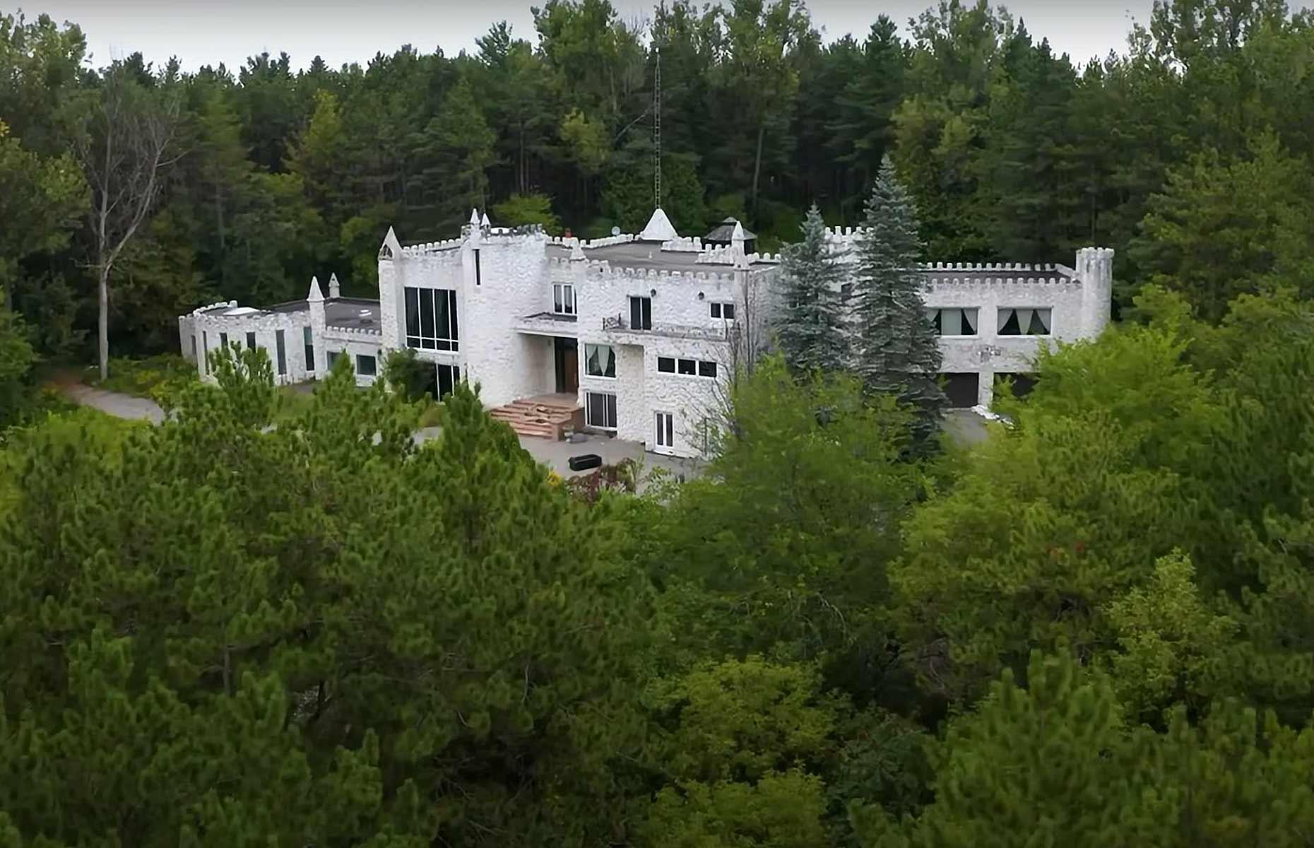 1970s castle mansion, Ontario, Canada