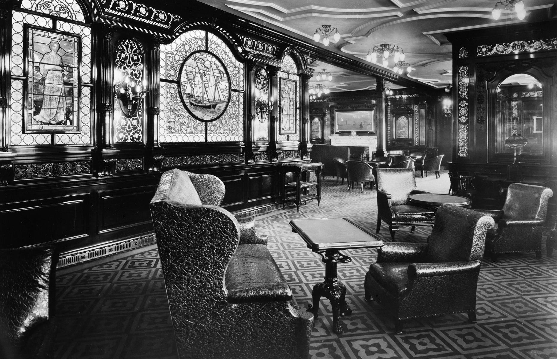 11. RMS Olympic (882 feet)