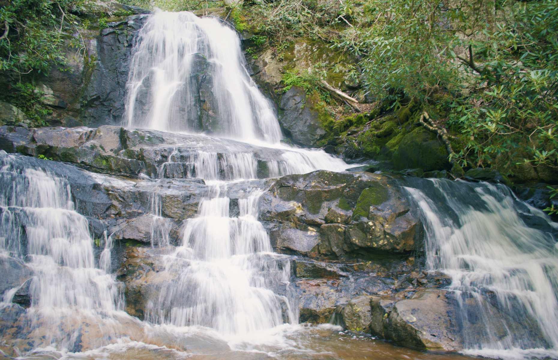 There are more than one hundred waterfalls