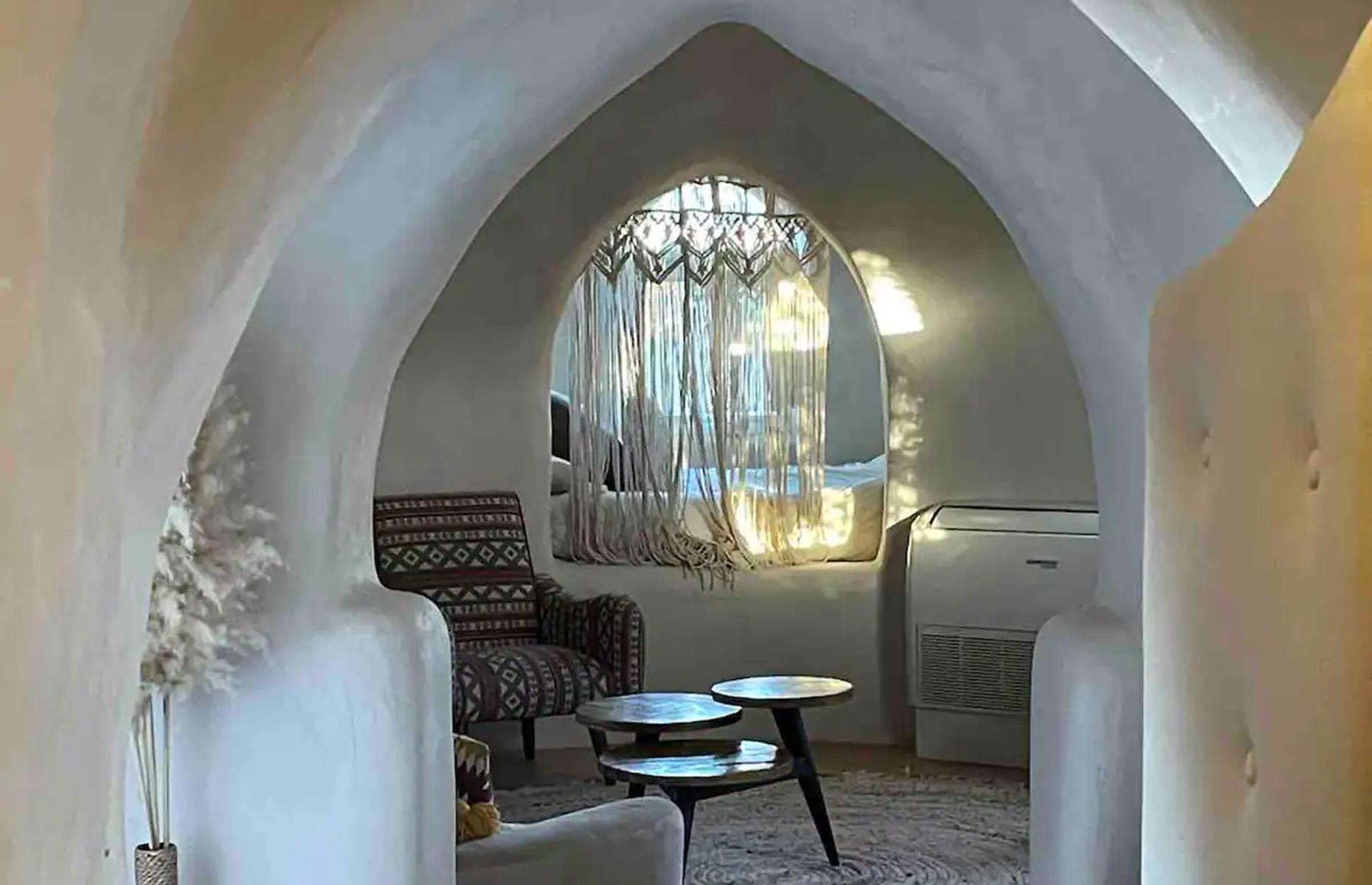 Bonita dome homes, Joshua Tree National Park, California