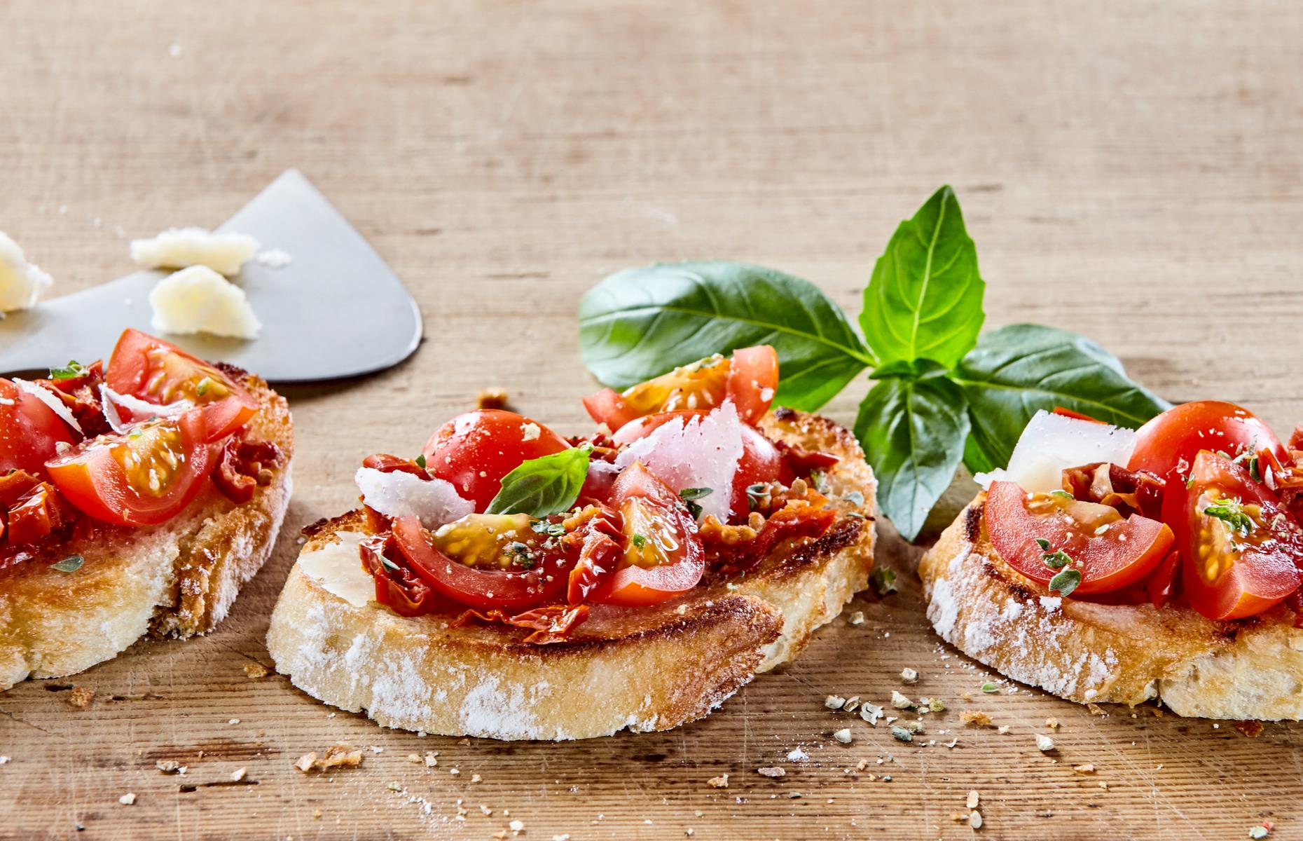 Bruschetta with tomatoes and mozzarella