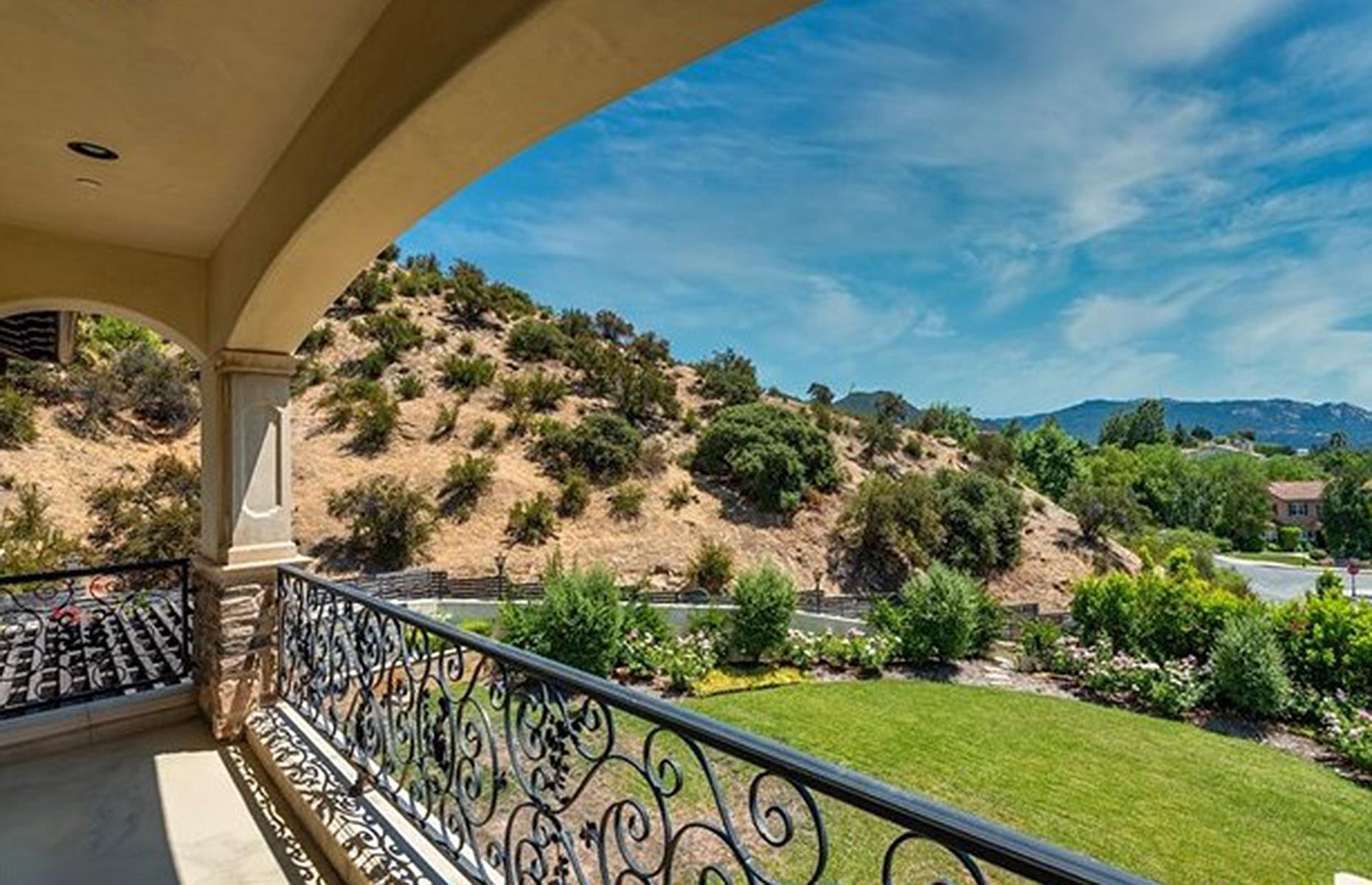 From Calvin Harris Secluded Retreat To J Lo S Beach House Star Homes In August 2020 Loveproperty Com